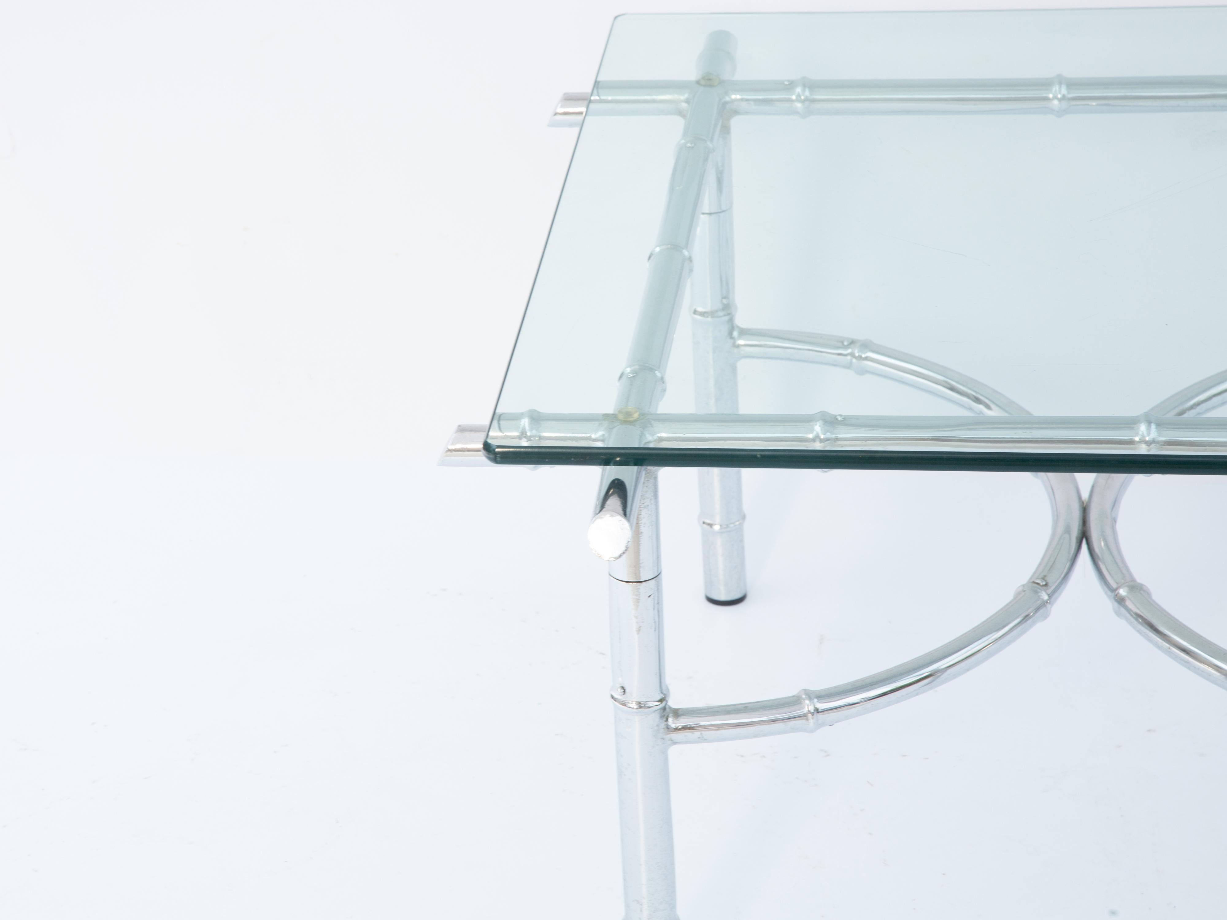 Mesa de centro vintage de imitación de bambú cromada con tapa de cristal en Bueno estado para la venta en West Palm Beach, FL