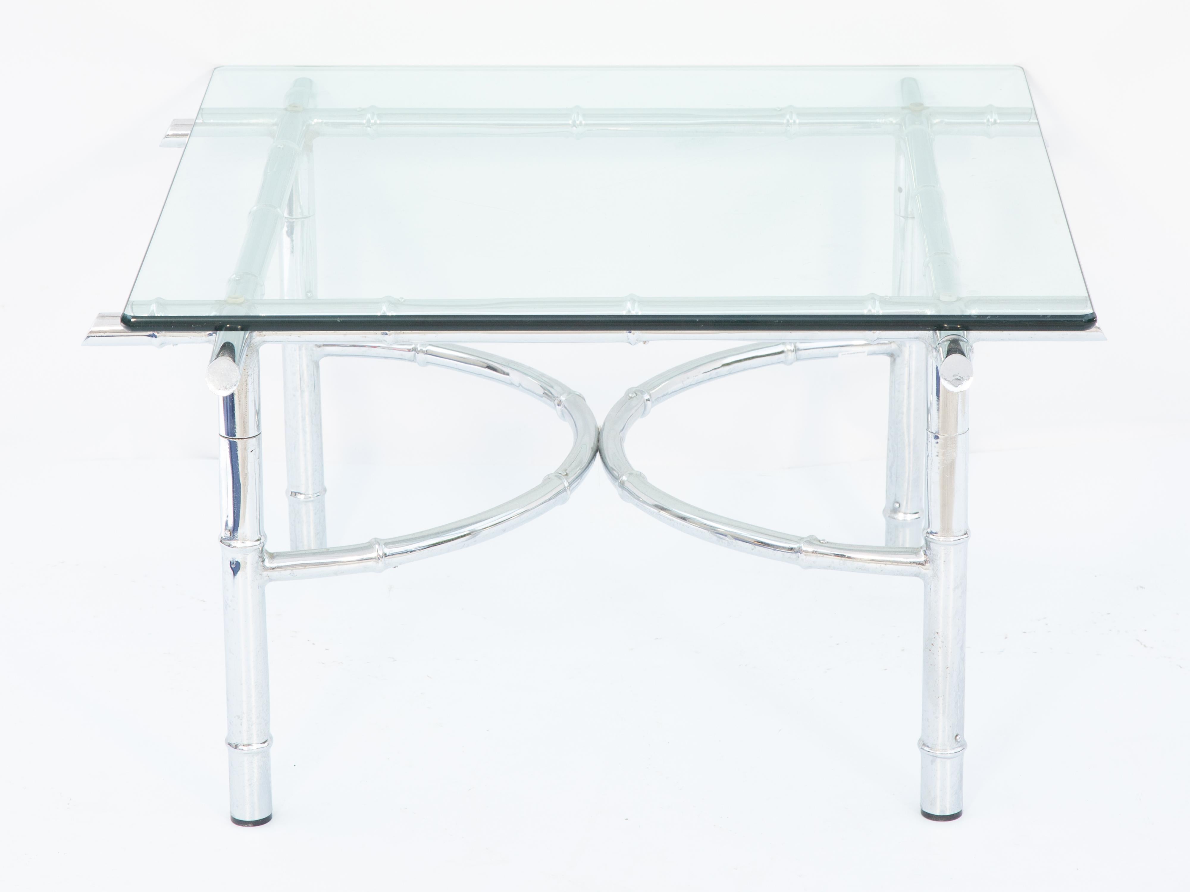 Mesa de centro vintage de imitación de bambú cromada con tapa de cristal en venta 1
