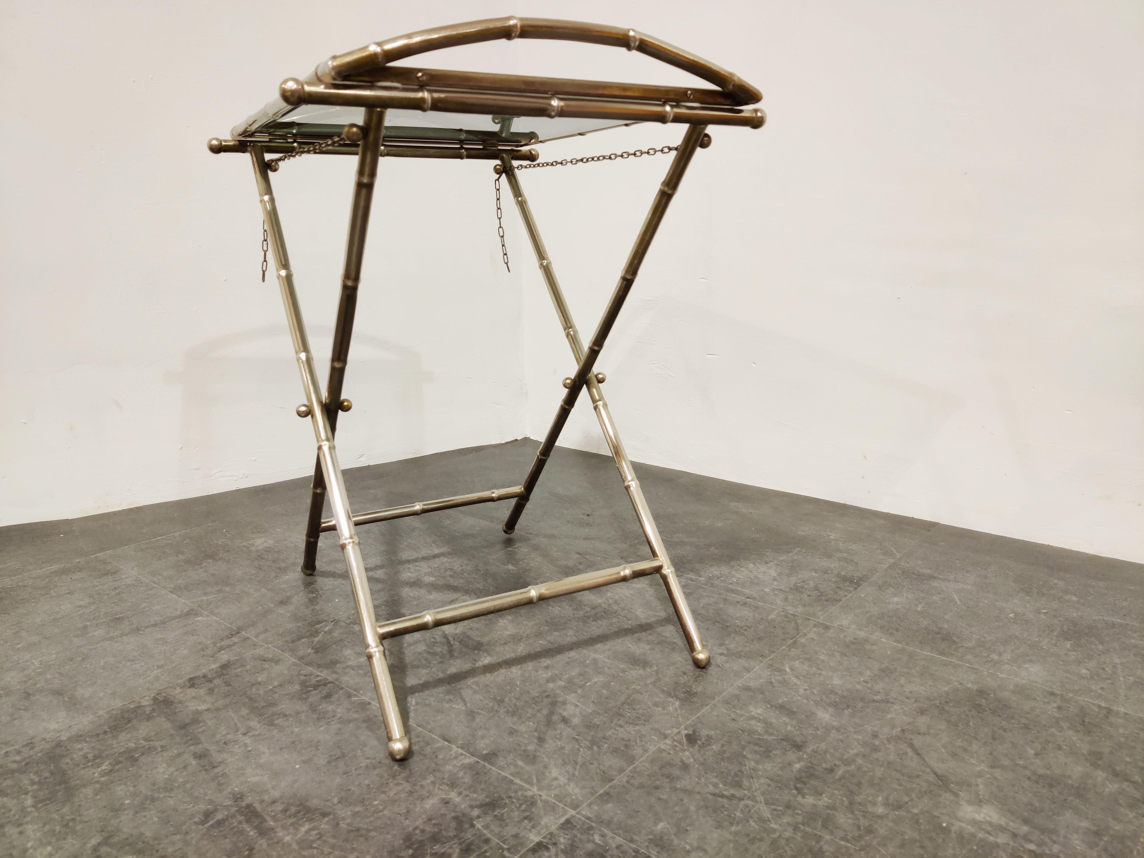 Vintage-Klappstisch aus Kunstbambus, 1950er-Jahre im Zustand „Gut“ im Angebot in Leuven, Vlaams Gewest