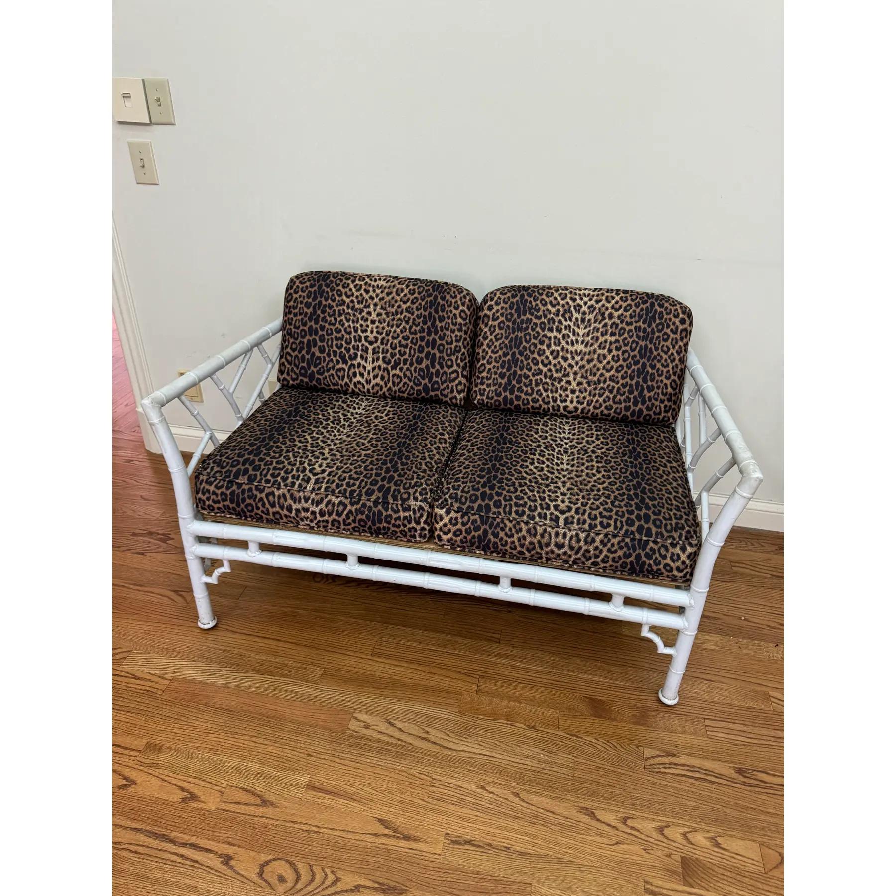 Vintage Faux Bamboo Iron Chinoiserie Loveseat Settee With Leopard Print Cushions en vente 5
