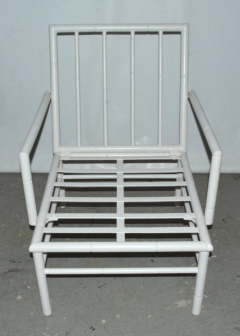 Air Chair und Ottomane aus Kunstbambus und Eisen für den Außenbereich (amerikanisch) im Angebot