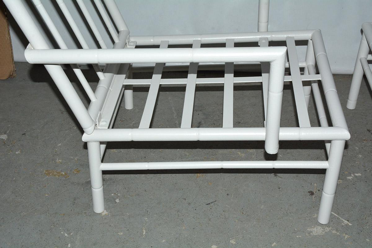 Air Chair und Ottomane aus Kunstbambus und Eisen für den Außenbereich (Metall) im Angebot