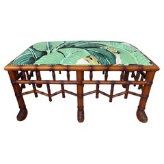 Banc nouvellement tapissé de faux bambou vintage, tissu de palmier