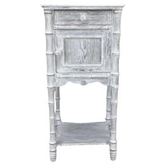 Table de nuit ou table d'appoint vintage en faux bambou avec plateau en marbre blanc      #2