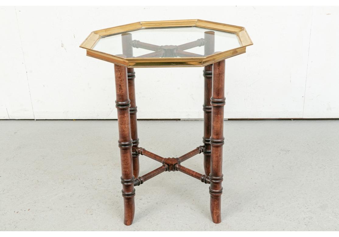 Laiton Table à plateau octogonale en faux bambou vintage en vente