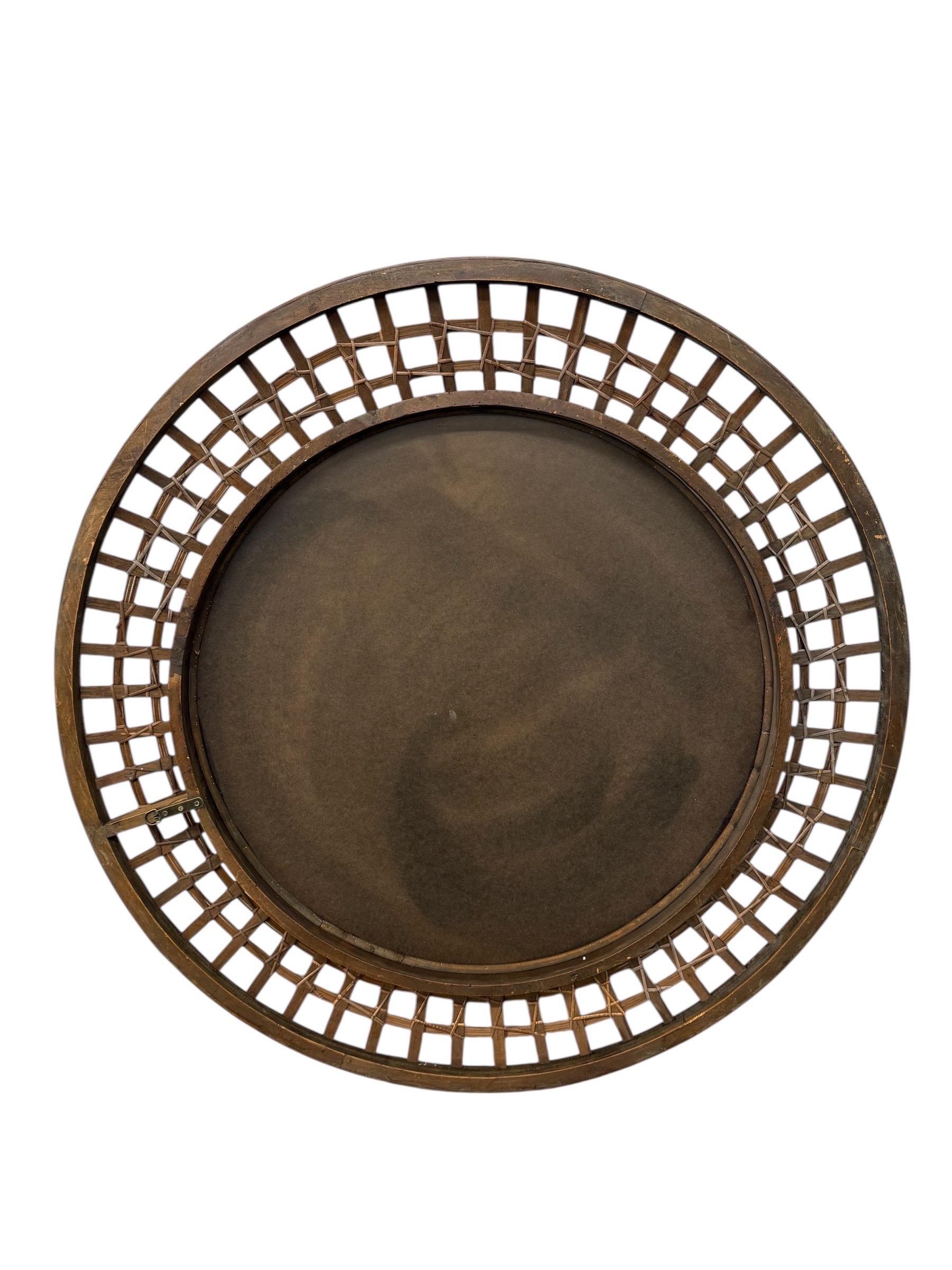 Miroir mural vintage en faux bambou et rotin rond Bon état - En vente à Clarksboro, NJ