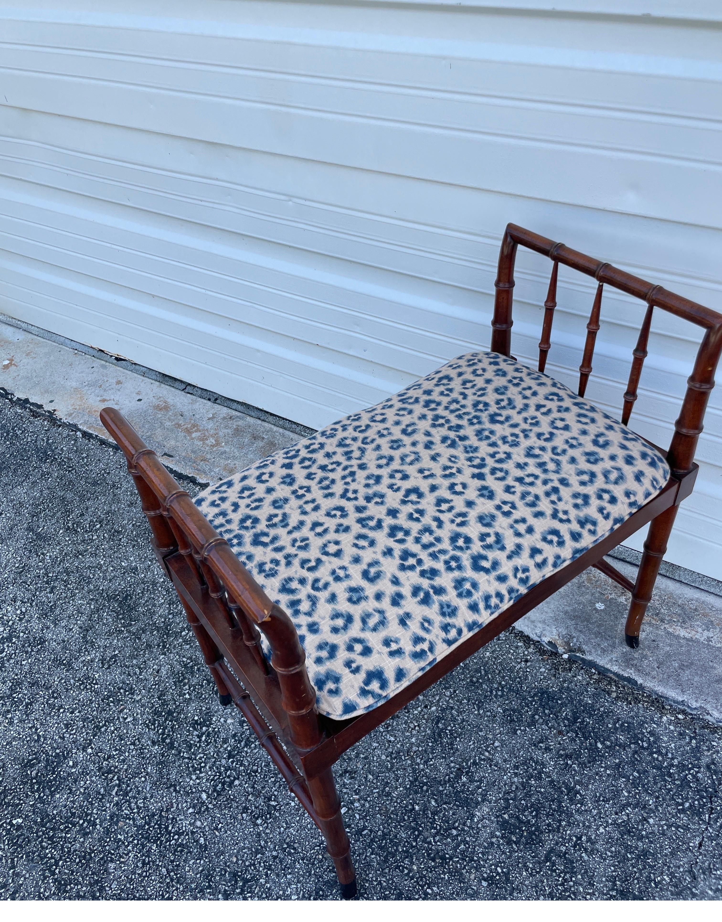 Vintage-Bank aus Kunstbambus im Vintage-Stil von Baker (amerikanisch) im Angebot