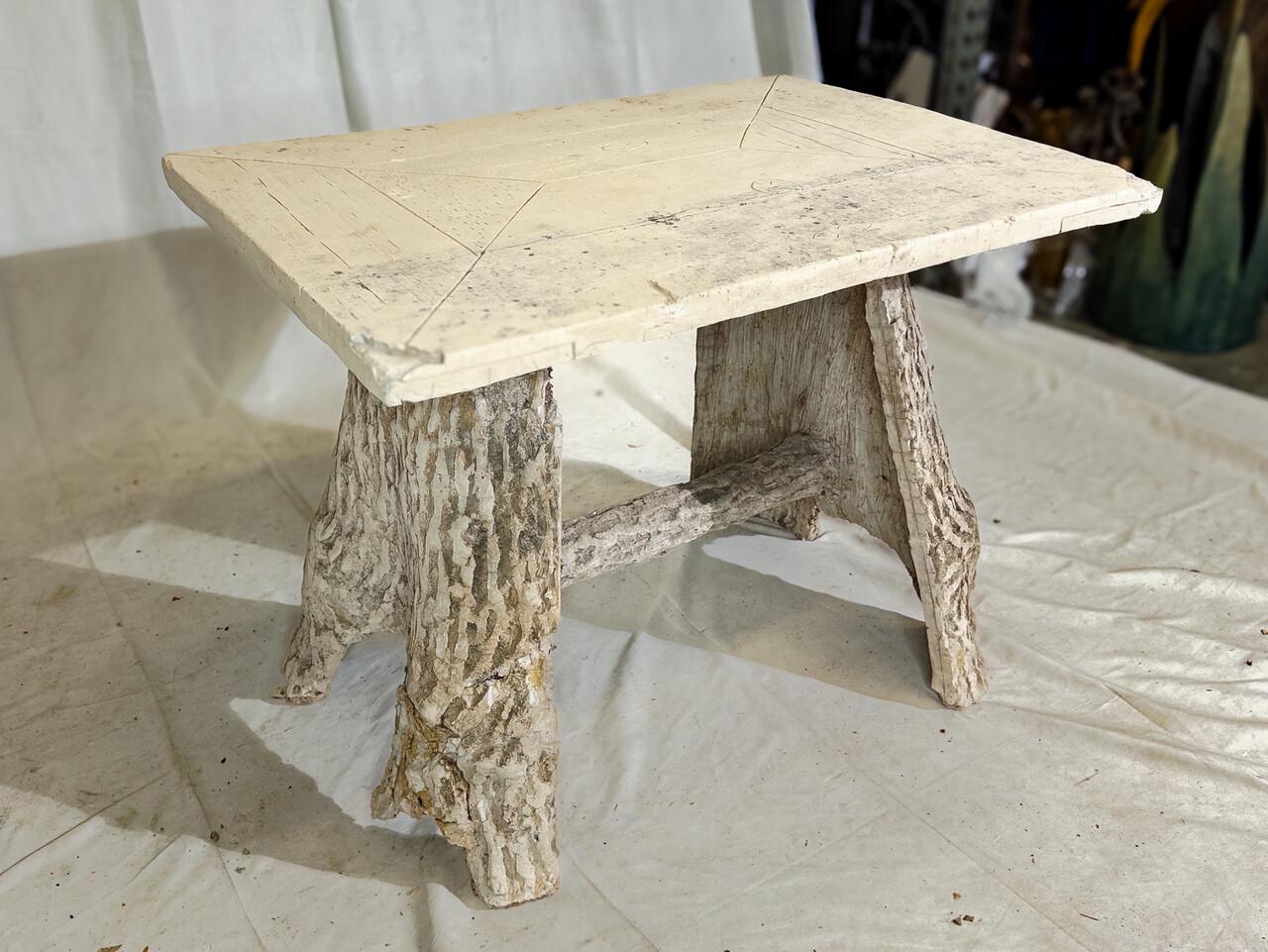Mid-Century Modern Table de jardin vintage en faux bois en vente