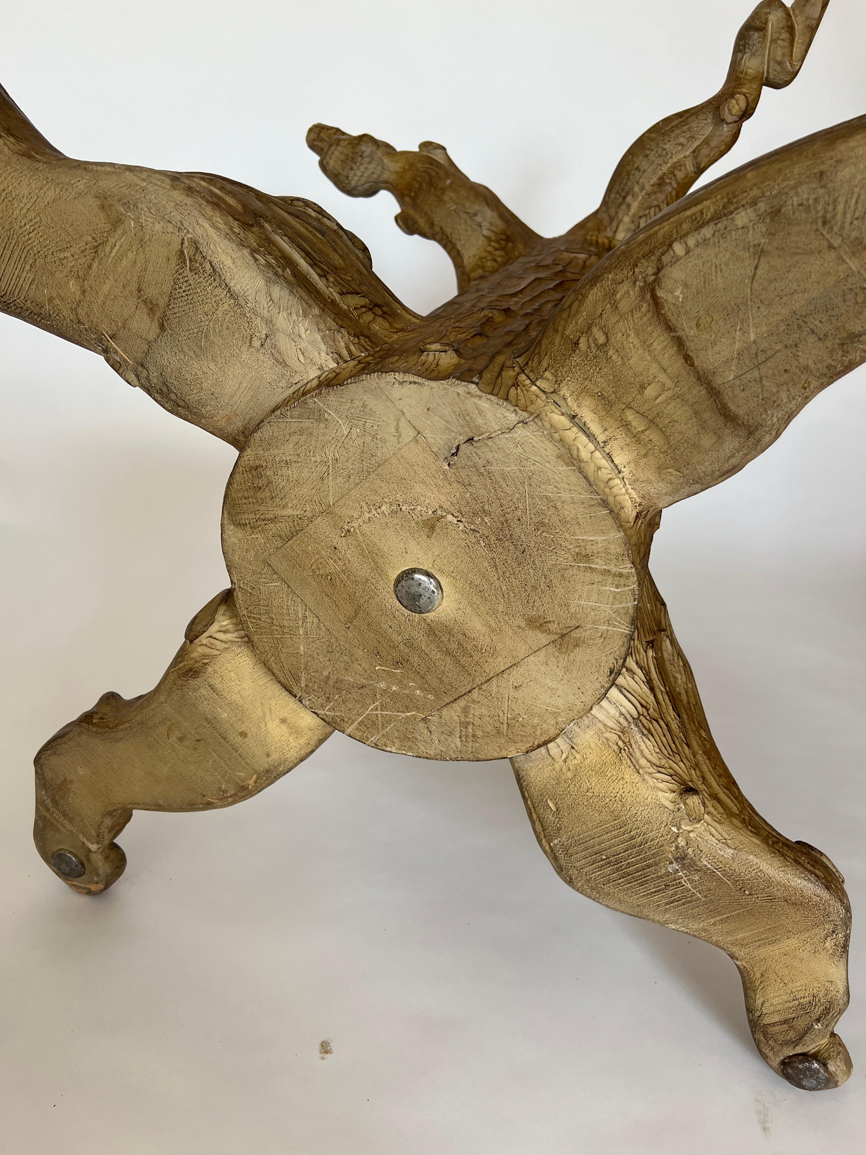 Vintage-Tisch aus Faux Bois in der Art von John Dickinson, 1970er-1980er Jahre (Ende des 20. Jahrhunderts) im Angebot
