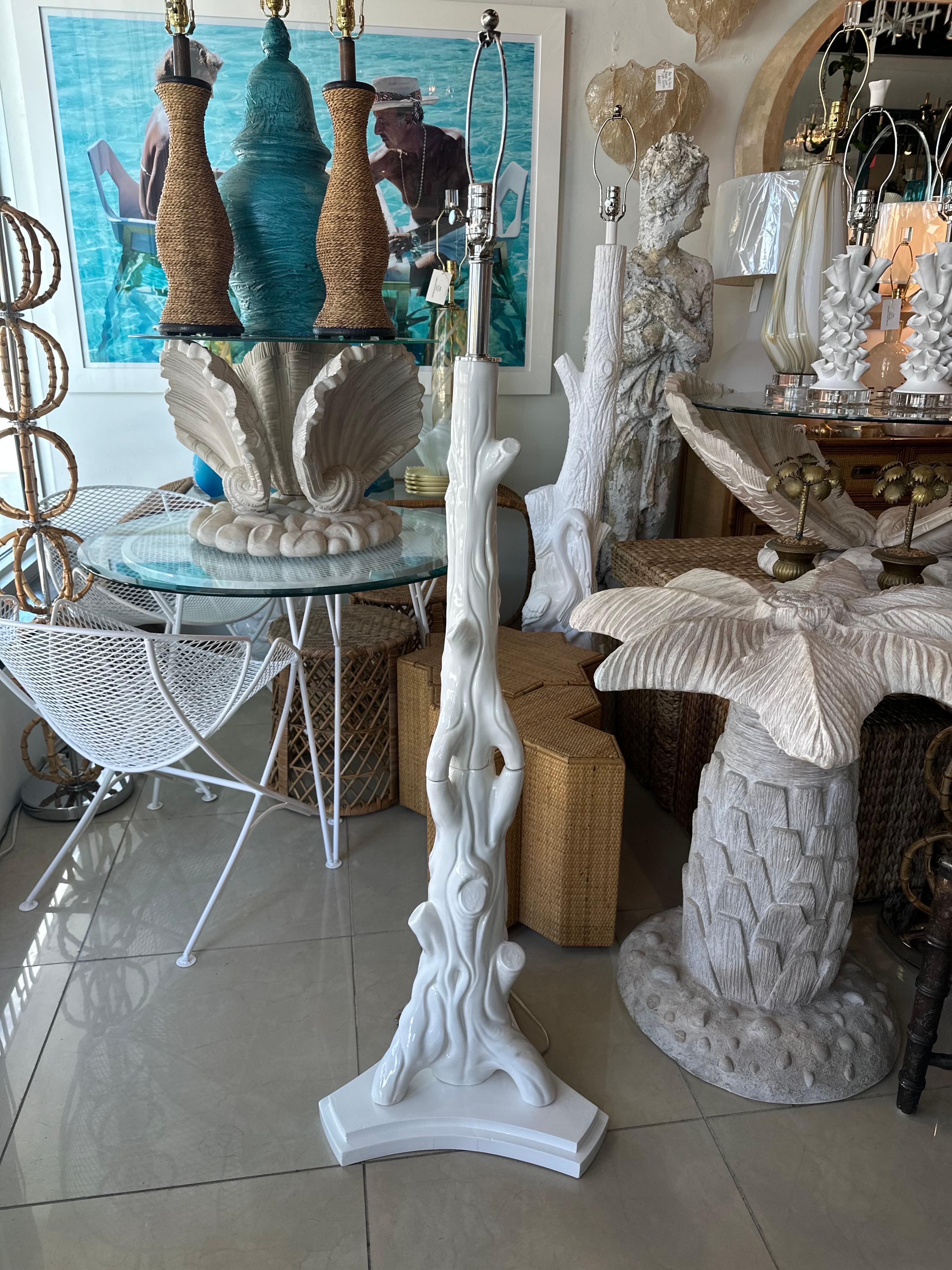 Vintage Faux Bois White Ceramic Tree Trunk Floor Lamp Restored  In Good Condition For Sale In West Palm Beach, FL