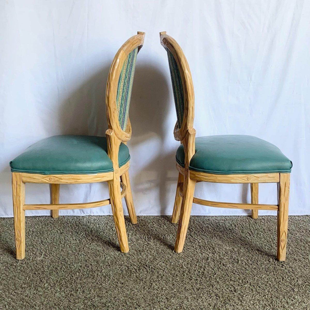 Sedia da pranzo in legno Faux Boi vintage con vinile turchese - Set di 8 in vendita 2