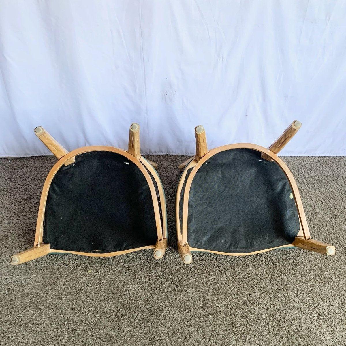 Sedia da pranzo in legno Faux Boi vintage con vinile turchese - Set di 8 in vendita 3