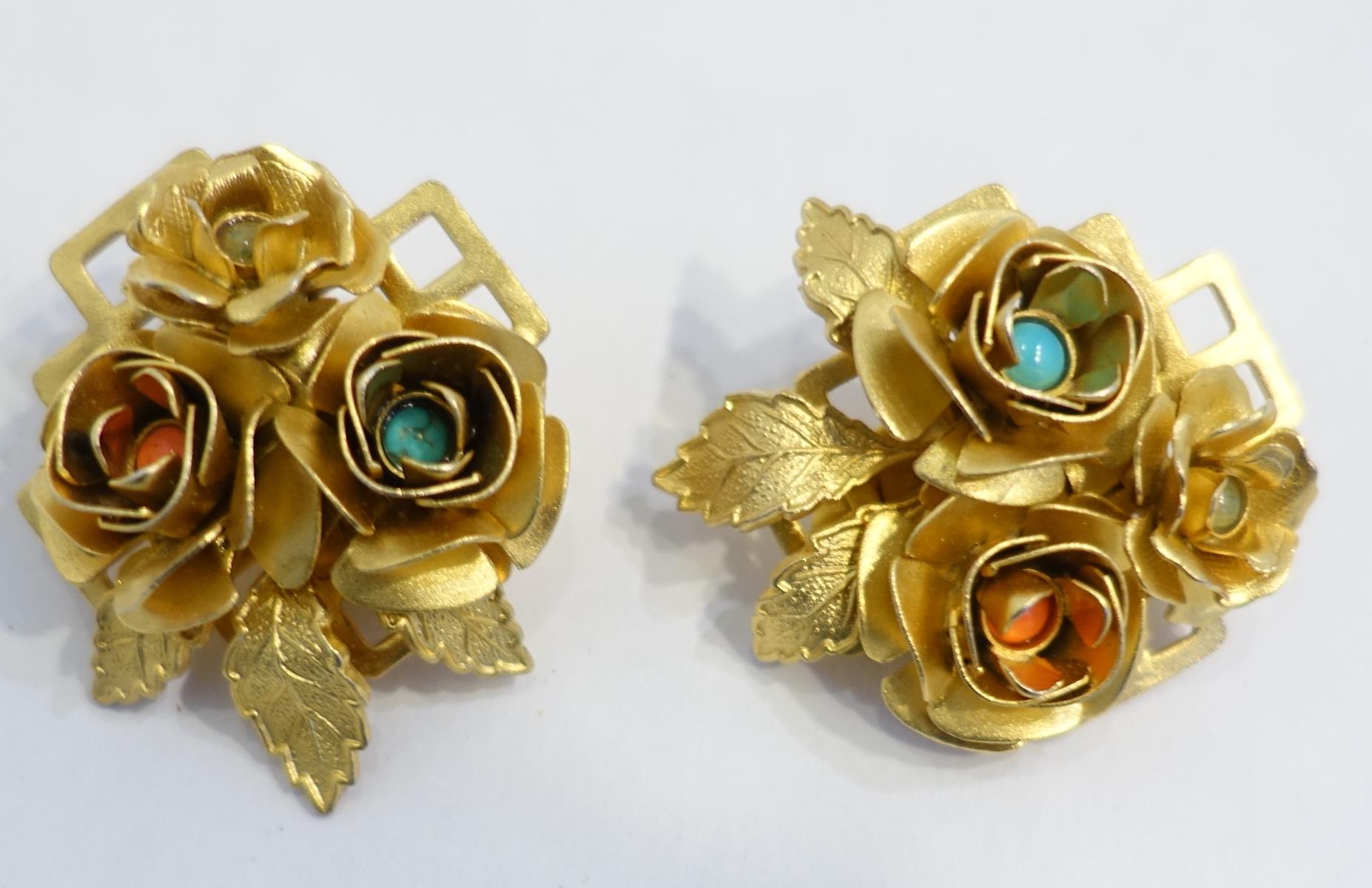 Vintage Faux Coral & Turquoise Floral Design Earrings In Good Condition In New York, NY