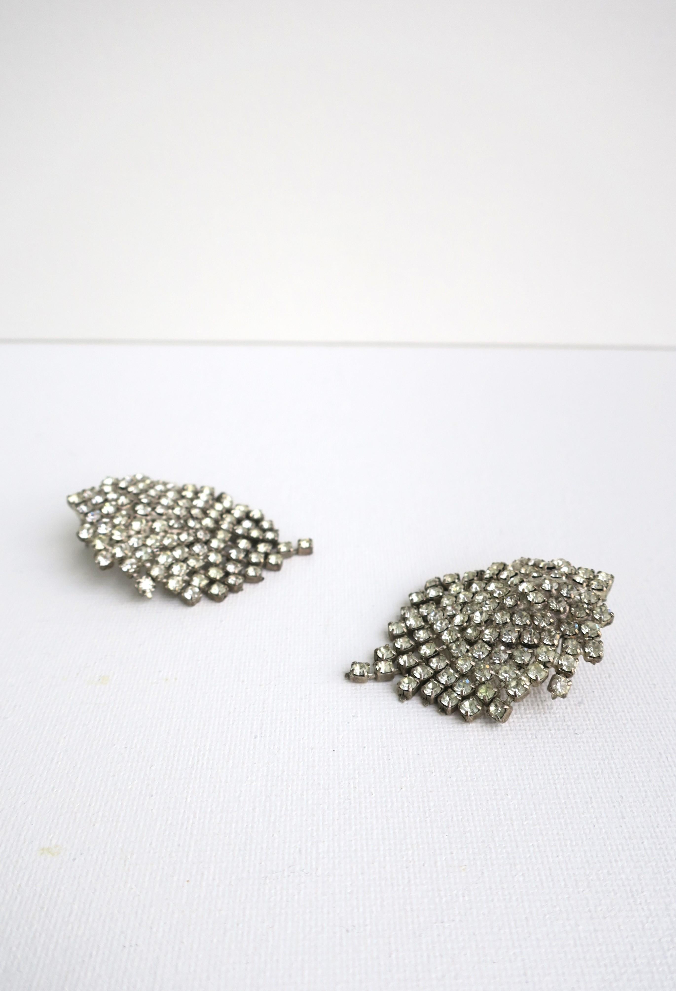 Vintage Faux Diamond Rhinestone Earrings For Sale 3