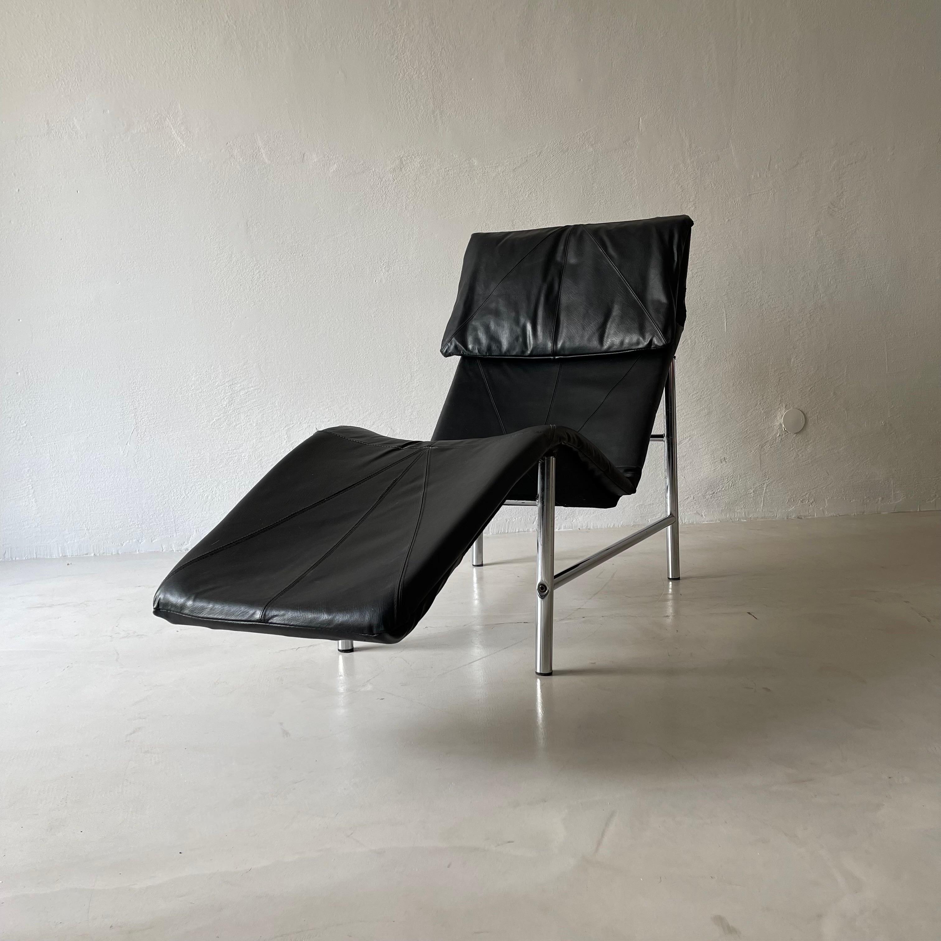 Mid-Century Modern Vintage Faux Leather Chaise Longues by Tord Bjorklund Sweden, 1970 For Sale