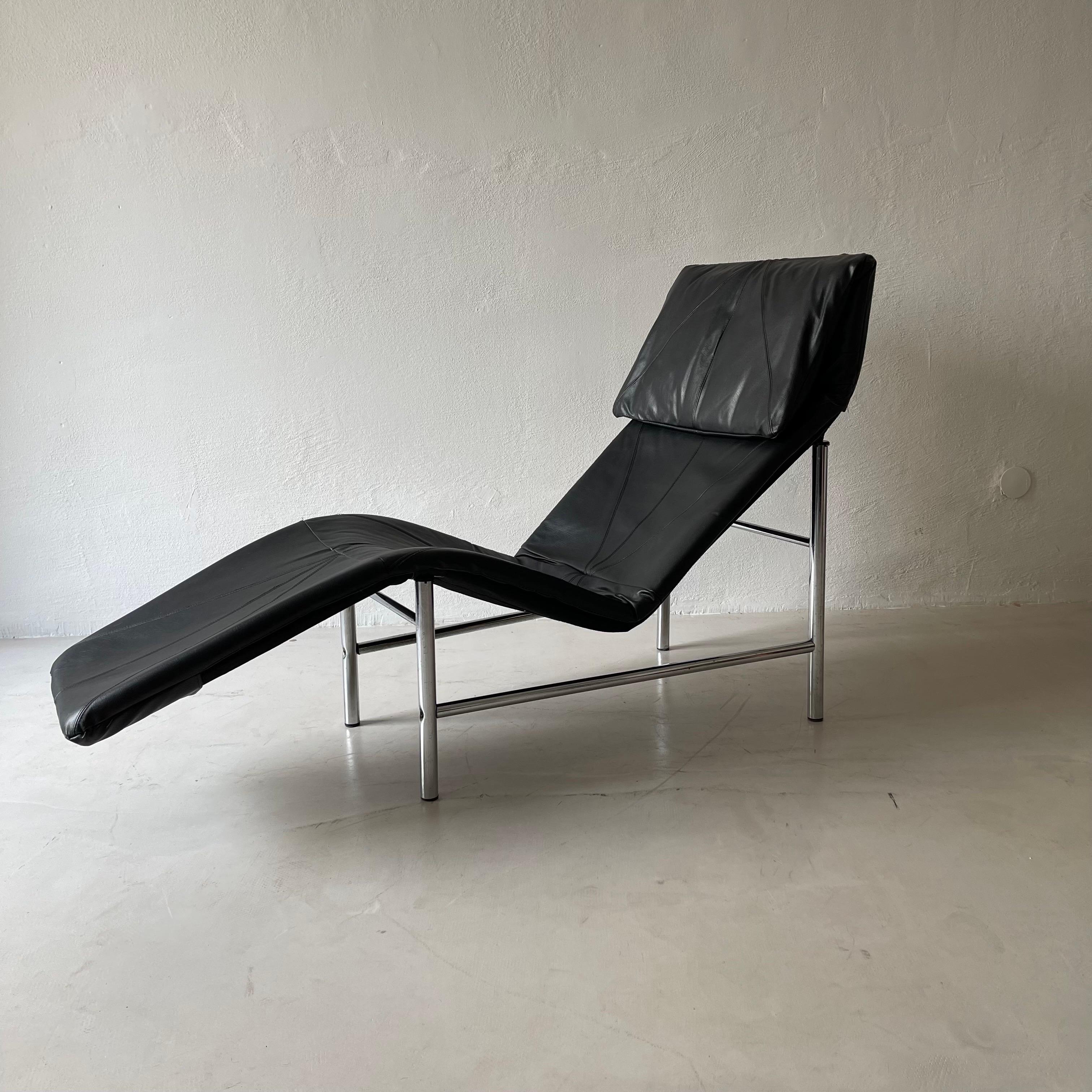Vintage Faux Leather Chaise Longues by Tord Bjorklund Sweden, 1970 For Sale 2
