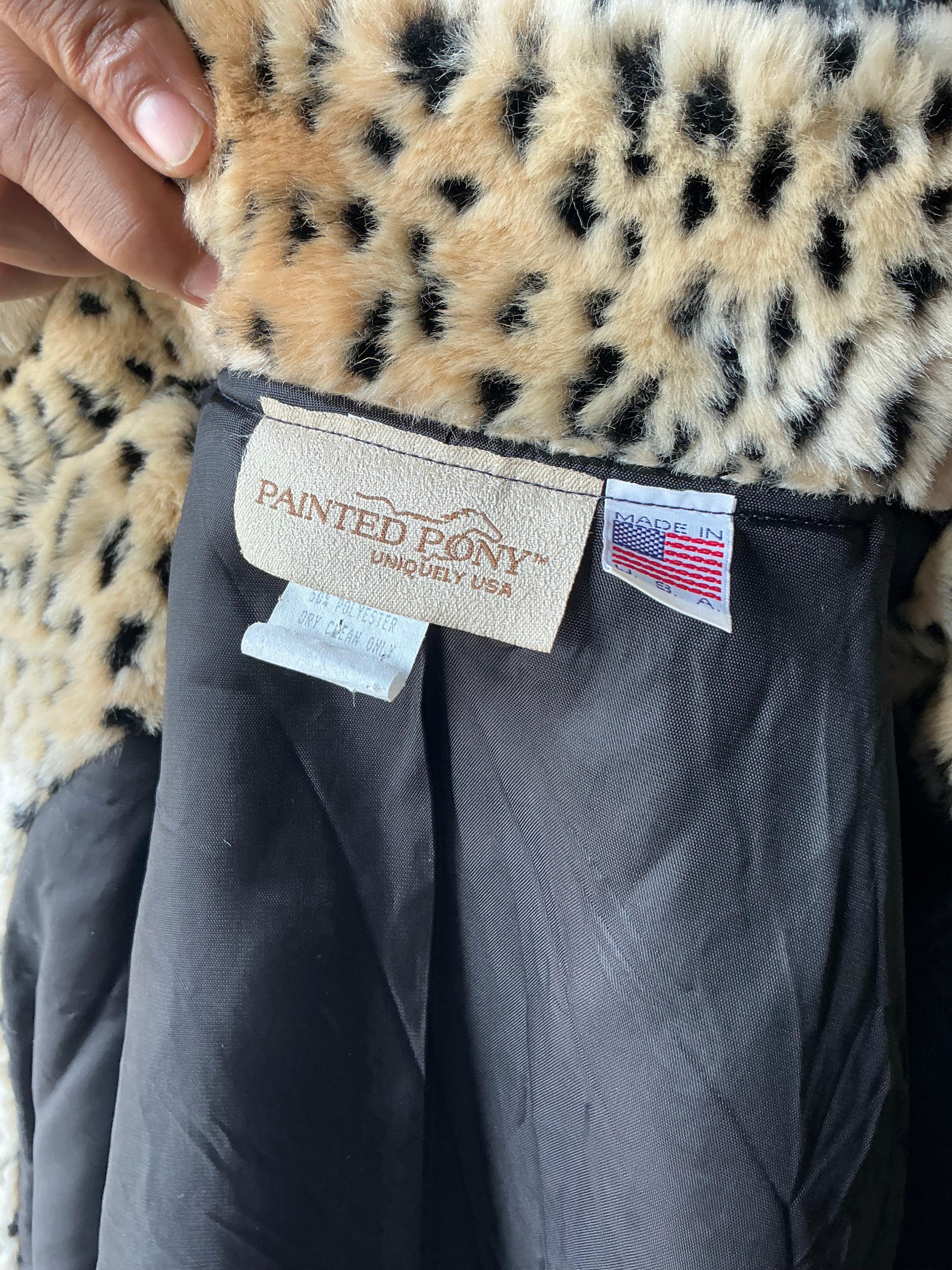 Coates d'epoca in finto leopardo dipinto di cavallino in vendita 5