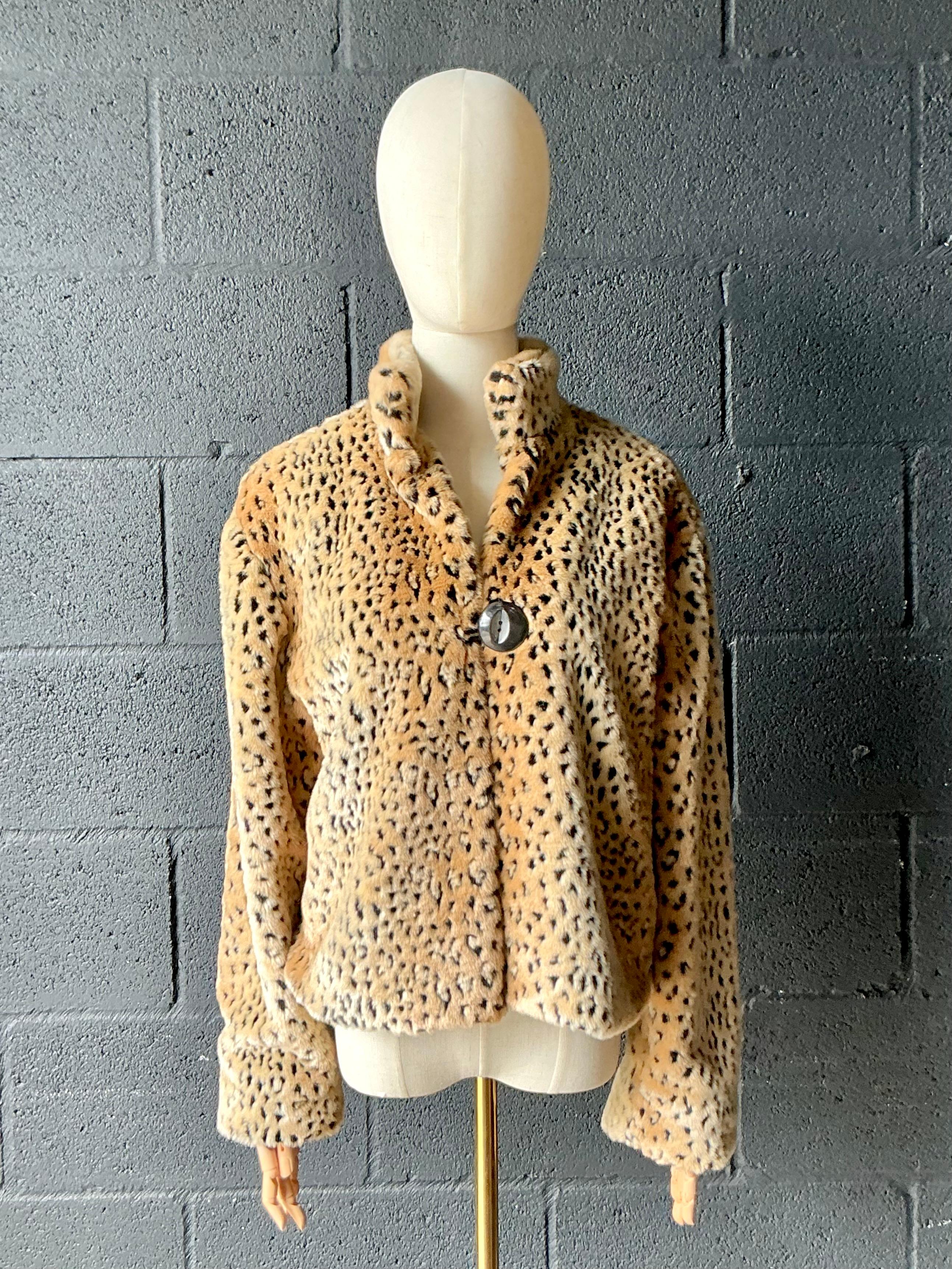 Coates d'epoca in finto leopardo dipinto di cavallino in vendita 1