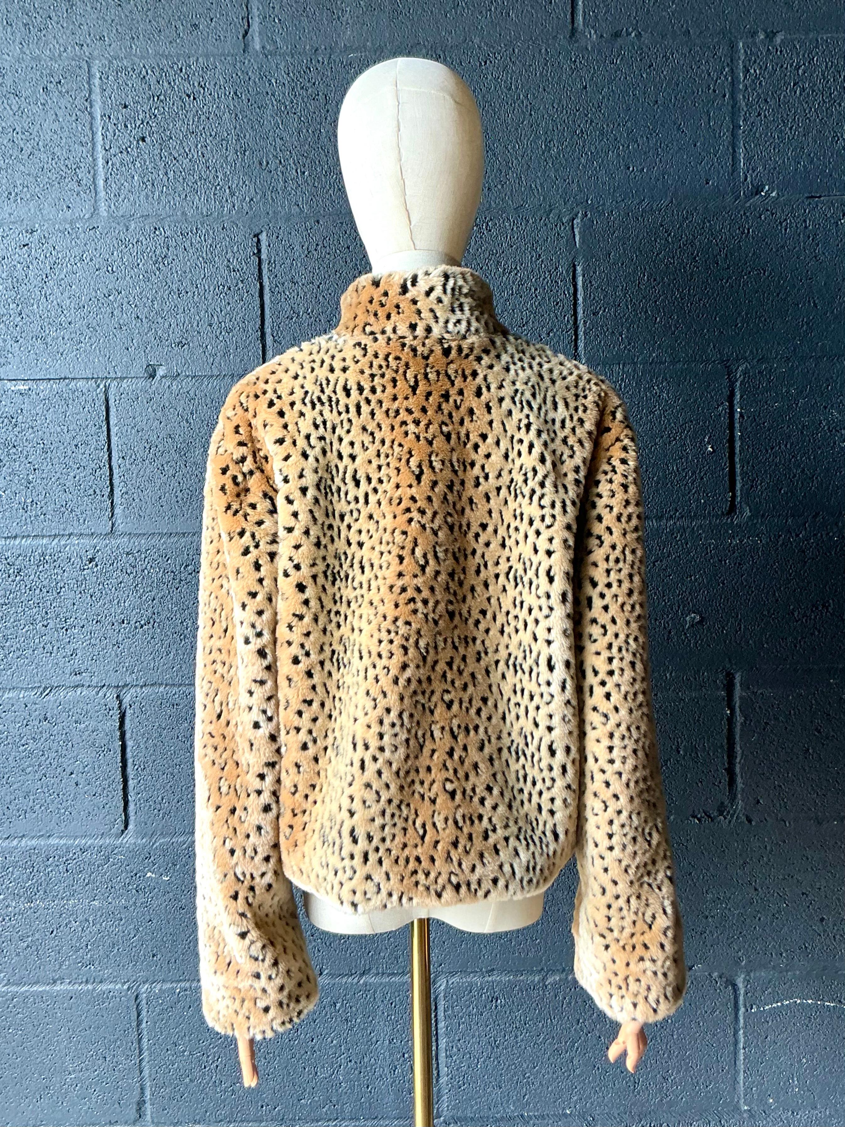 Coates d'epoca in finto leopardo dipinto di cavallino in vendita 2