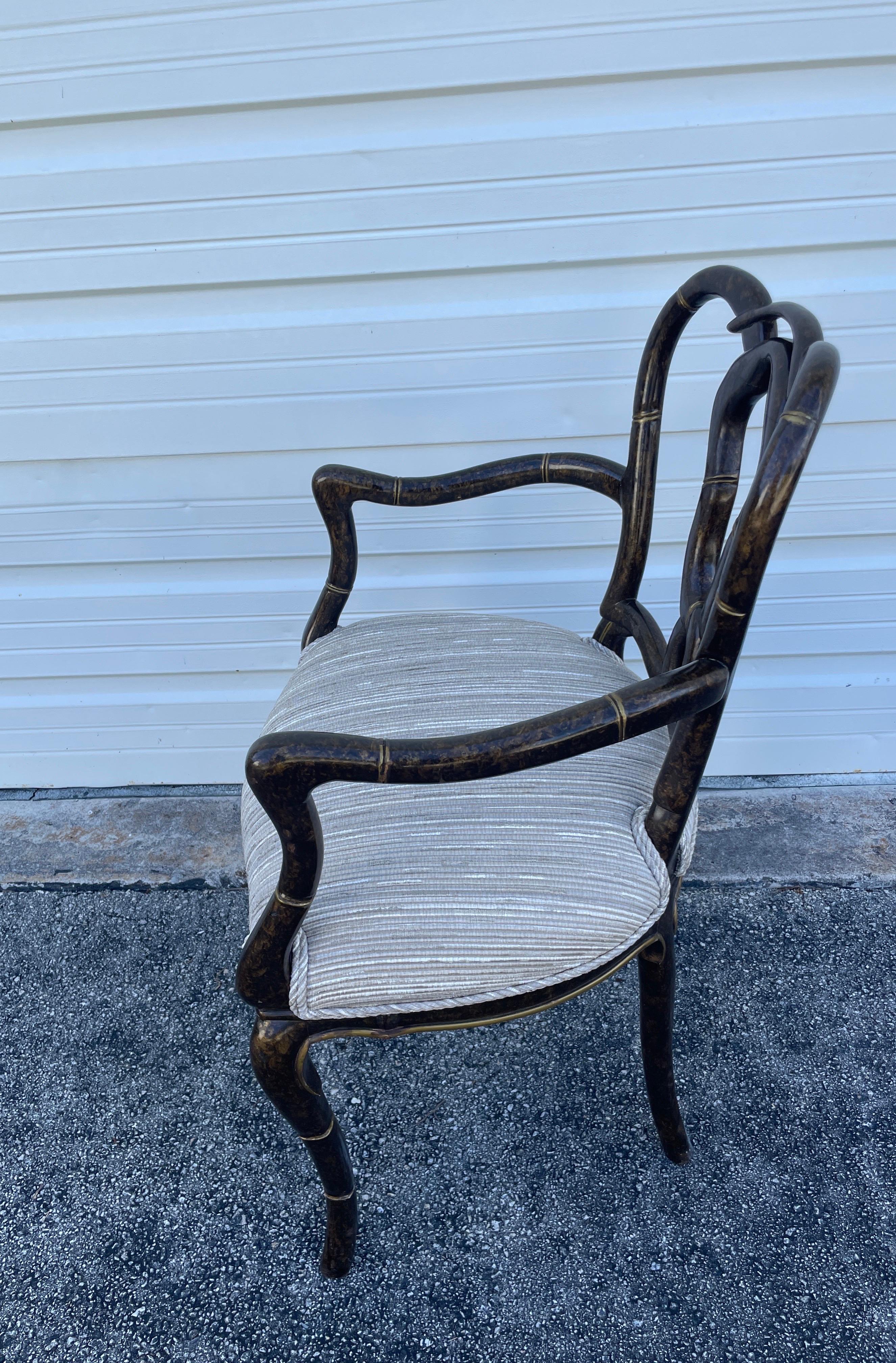 Vintage Faux Painted Tortoise Pretzel Back Armchair In Good Condition For Sale In West Palm Beach, FL