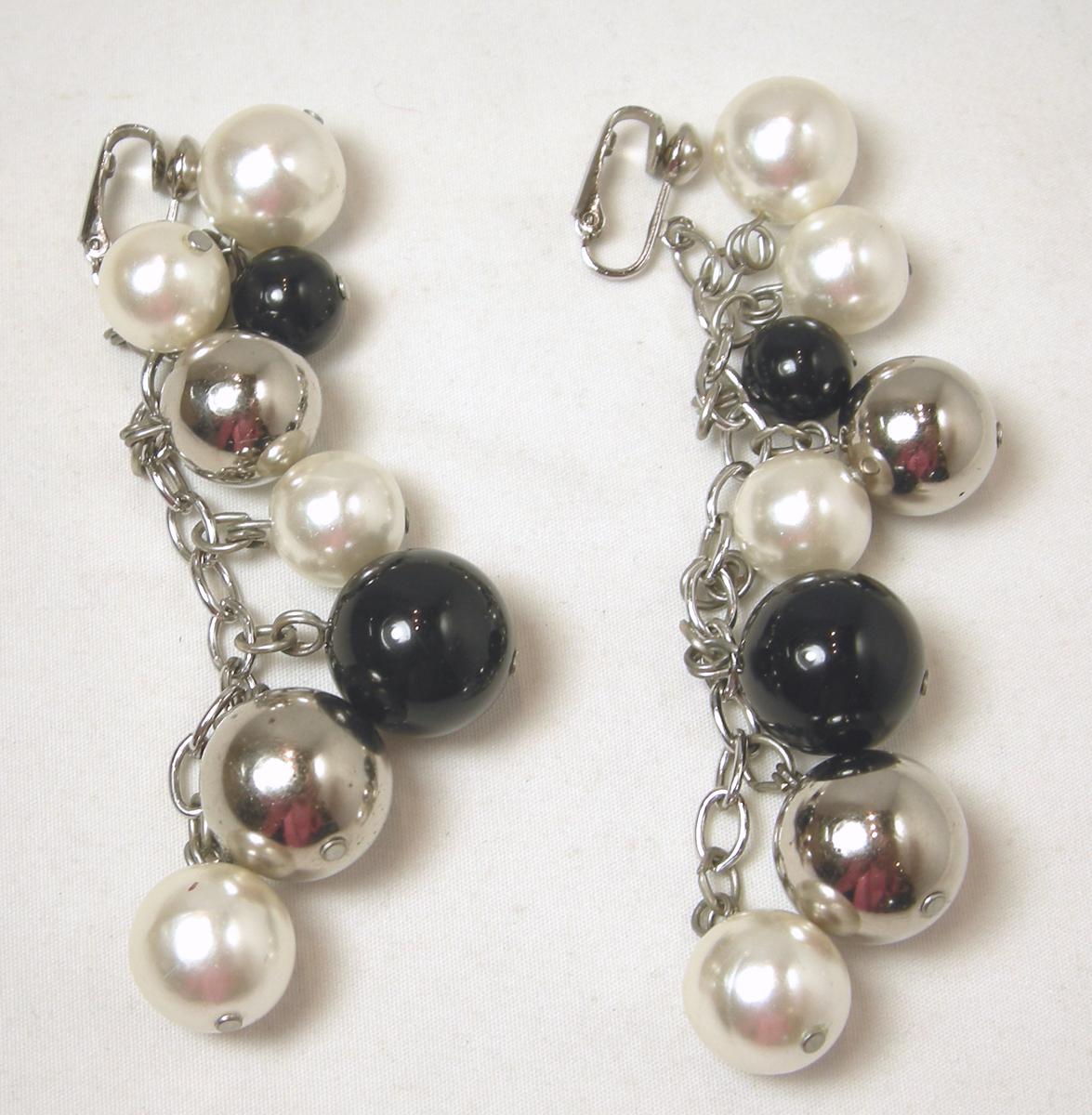 Vintage Faux Pearl, Black & Silver Tone Bead Drop Earrings In Good Condition For Sale In New York, NY