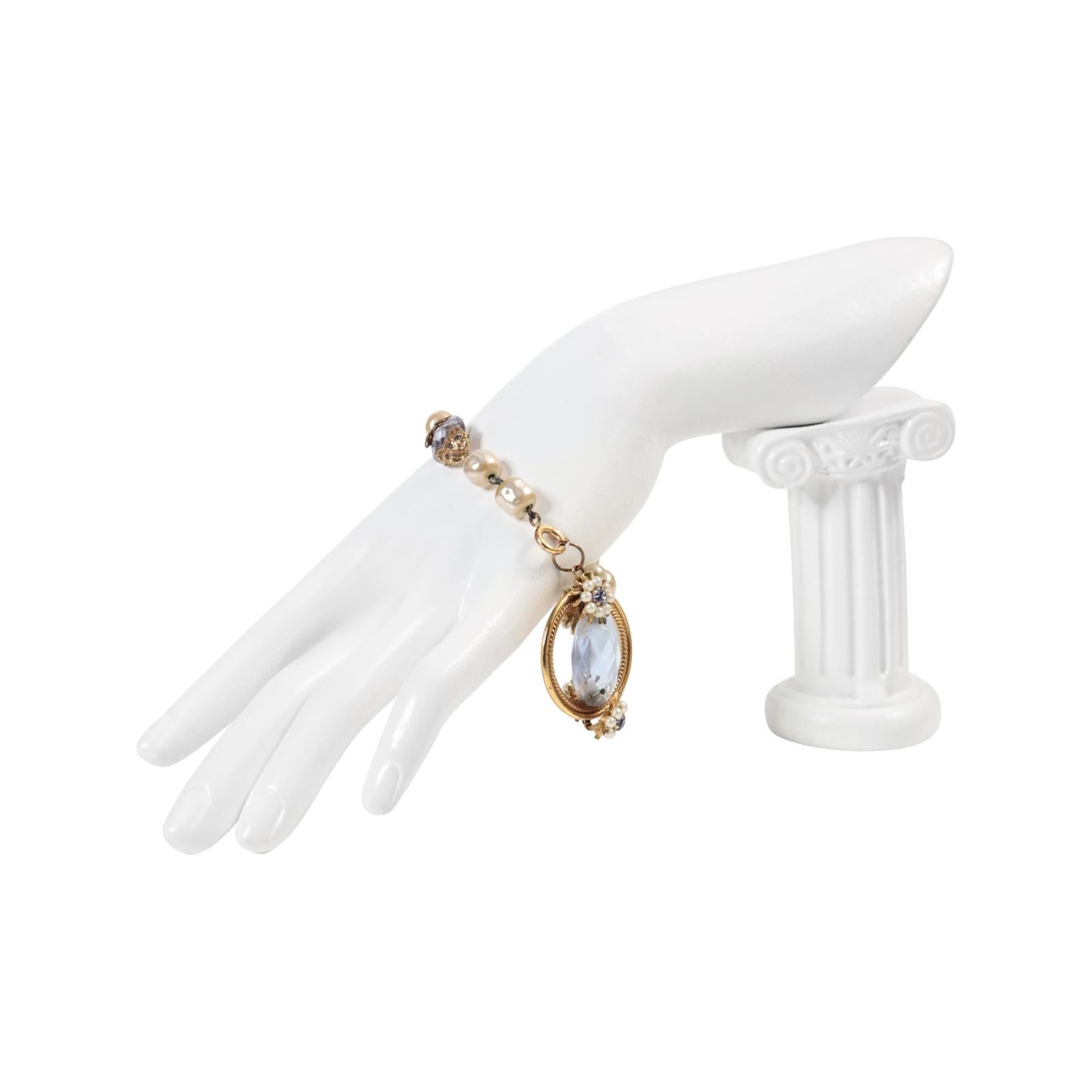 Women's Vintage Faux Pearl Dangling Bracelet  With Lavender Crystal Pieces Circa 1960s For Sale