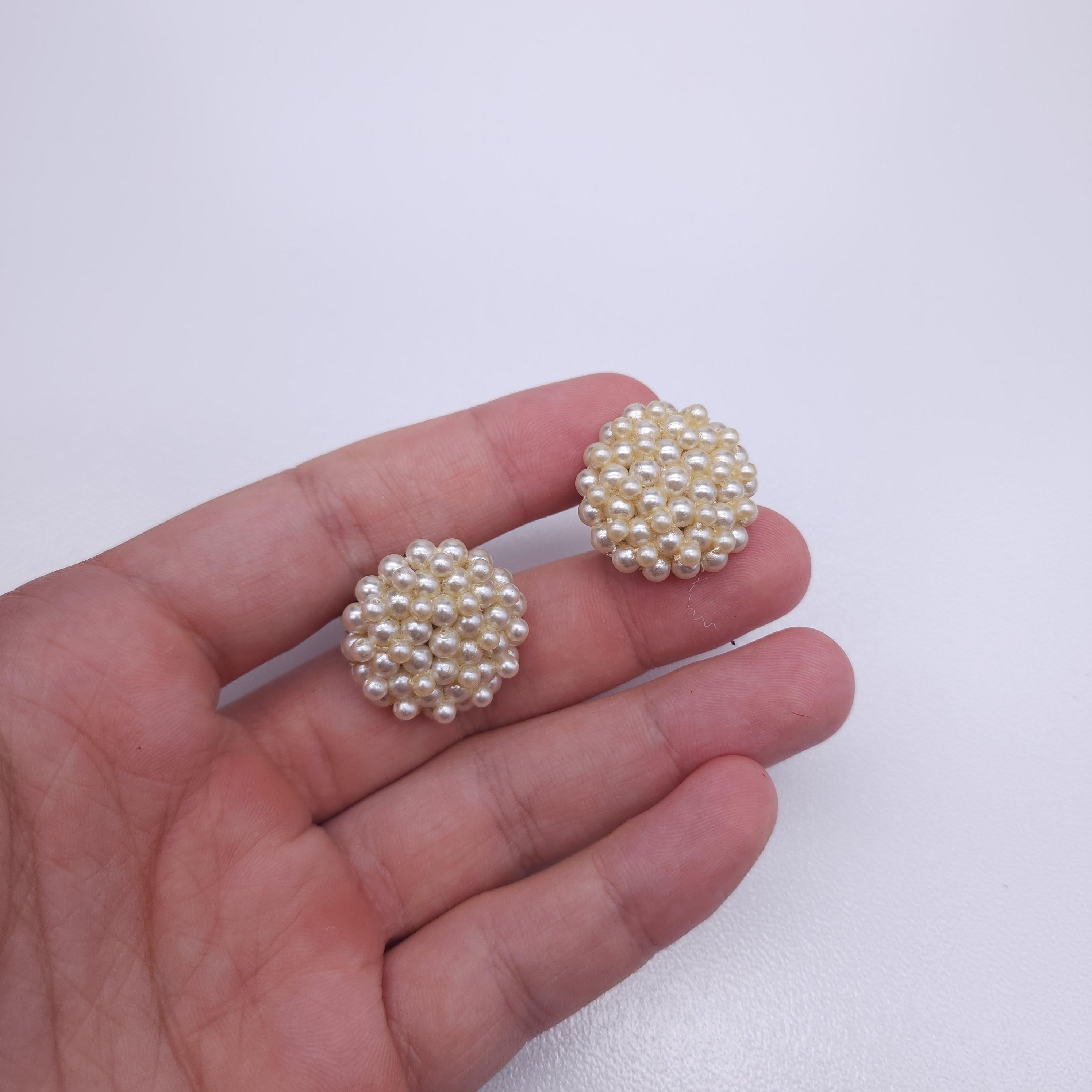Retro Vintage Faux Pearl Domed Clip-On Earrings In Silver, Classic Cluster Design For Sale