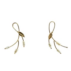 Vintage Faux Pearl Vine Goldtone earrings.