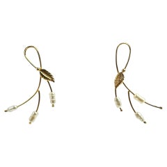 Vintage Faux Pearl Vine Goldtone earrings.