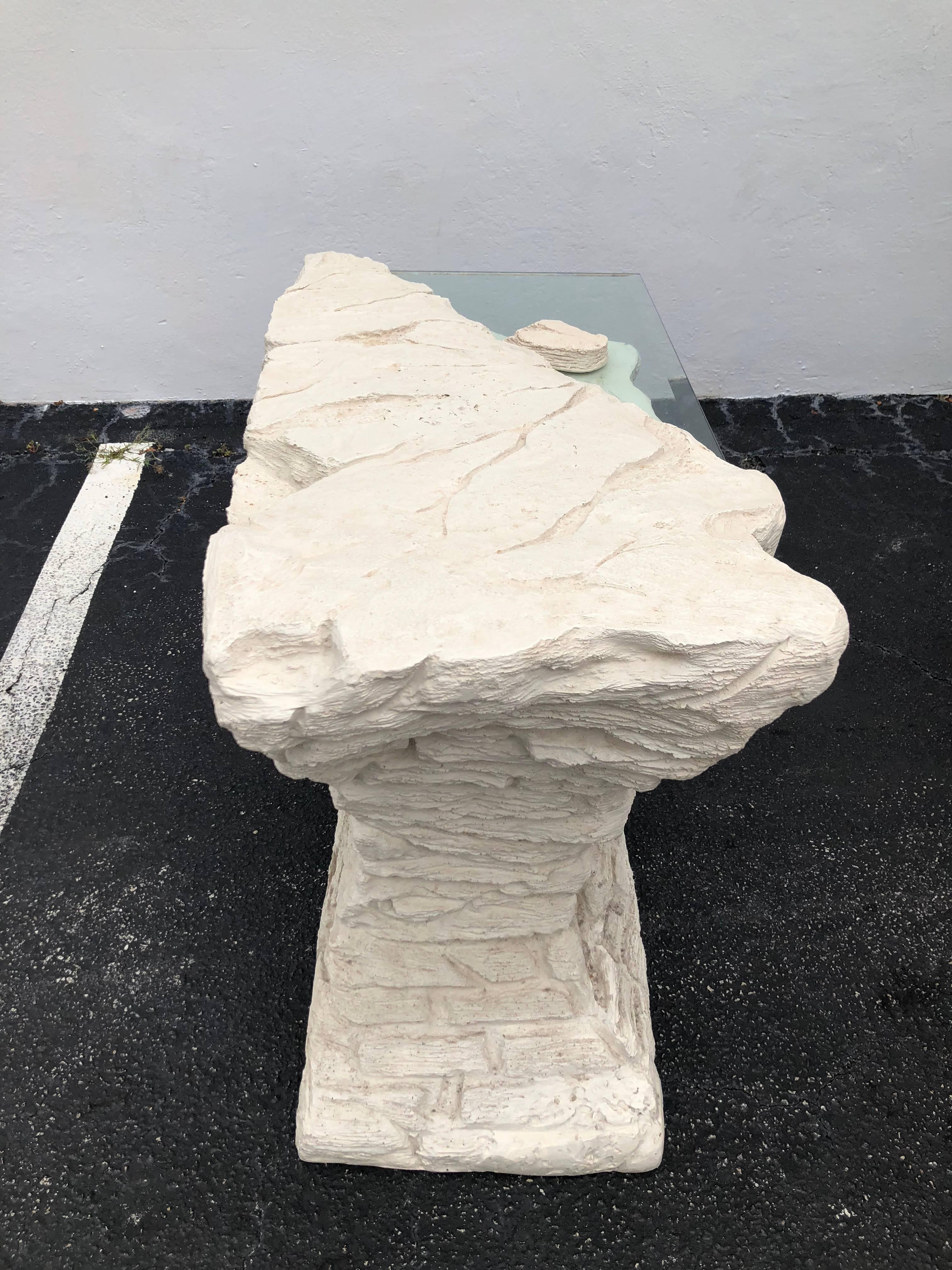 Vintage Mid Century Modern Faux Rock Stone Console Table In Excellent Condition For Sale In West Palm Beach, FL