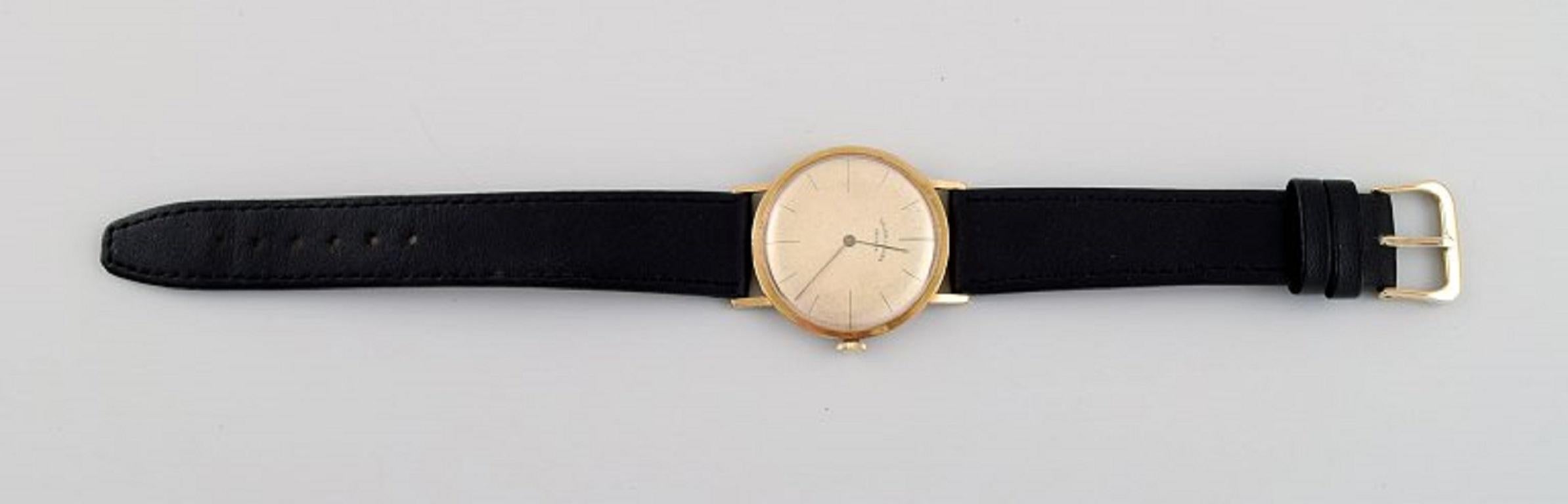 Vintage Favre Leuba wristwatch. Geneva, 1950s.
Clock diameter: 34 mm.
In excellent condition.
Stamped.
All watches are thoroughly serviced by our professional watchmaker.