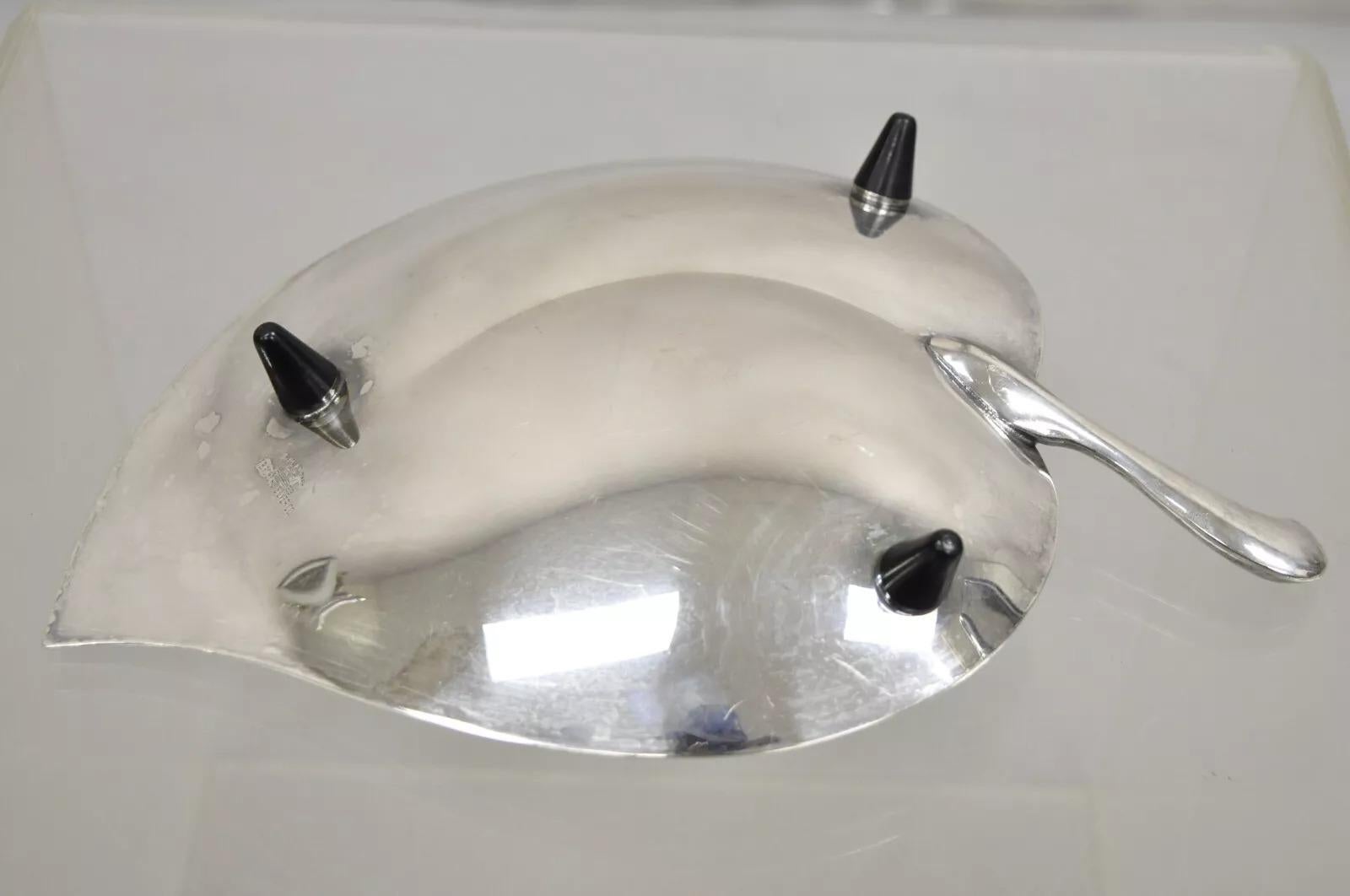 Bandeja de plato en forma de hoja chapada en plata, vintage FB Rodgers Mid Century Modern Chapado en plata en venta