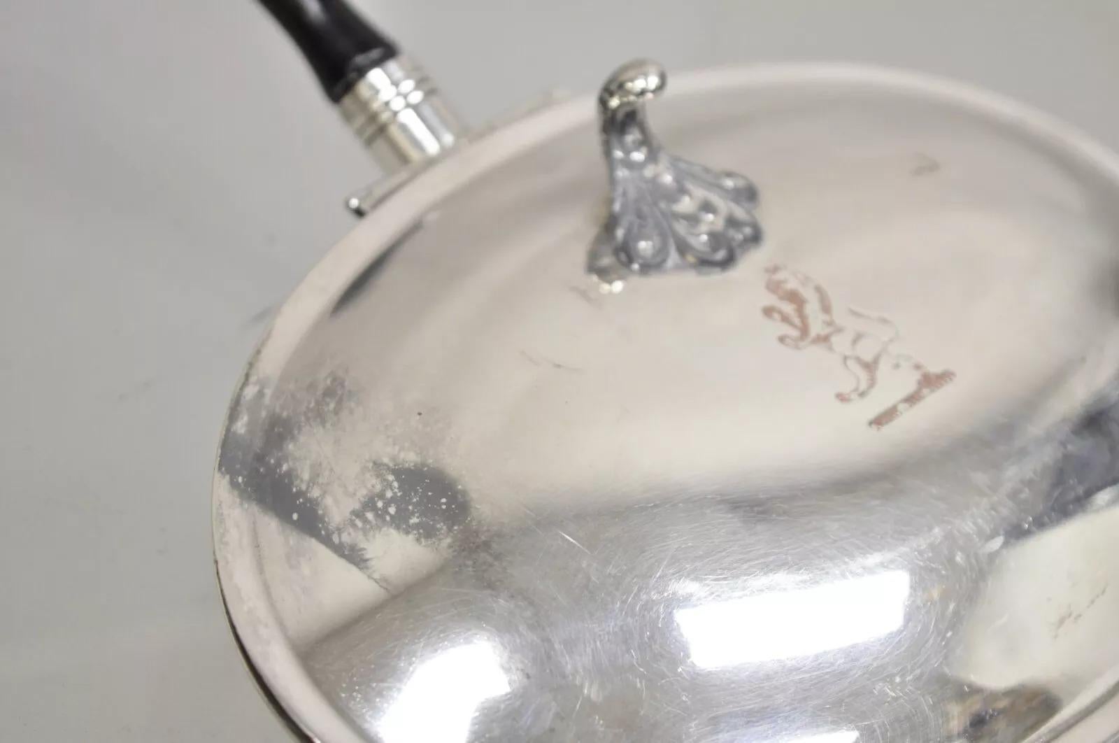 Vintage FB Rogers Silver Plated Silent Butler Krümelfänger w / Woodem Handle (20. Jahrhundert) im Angebot