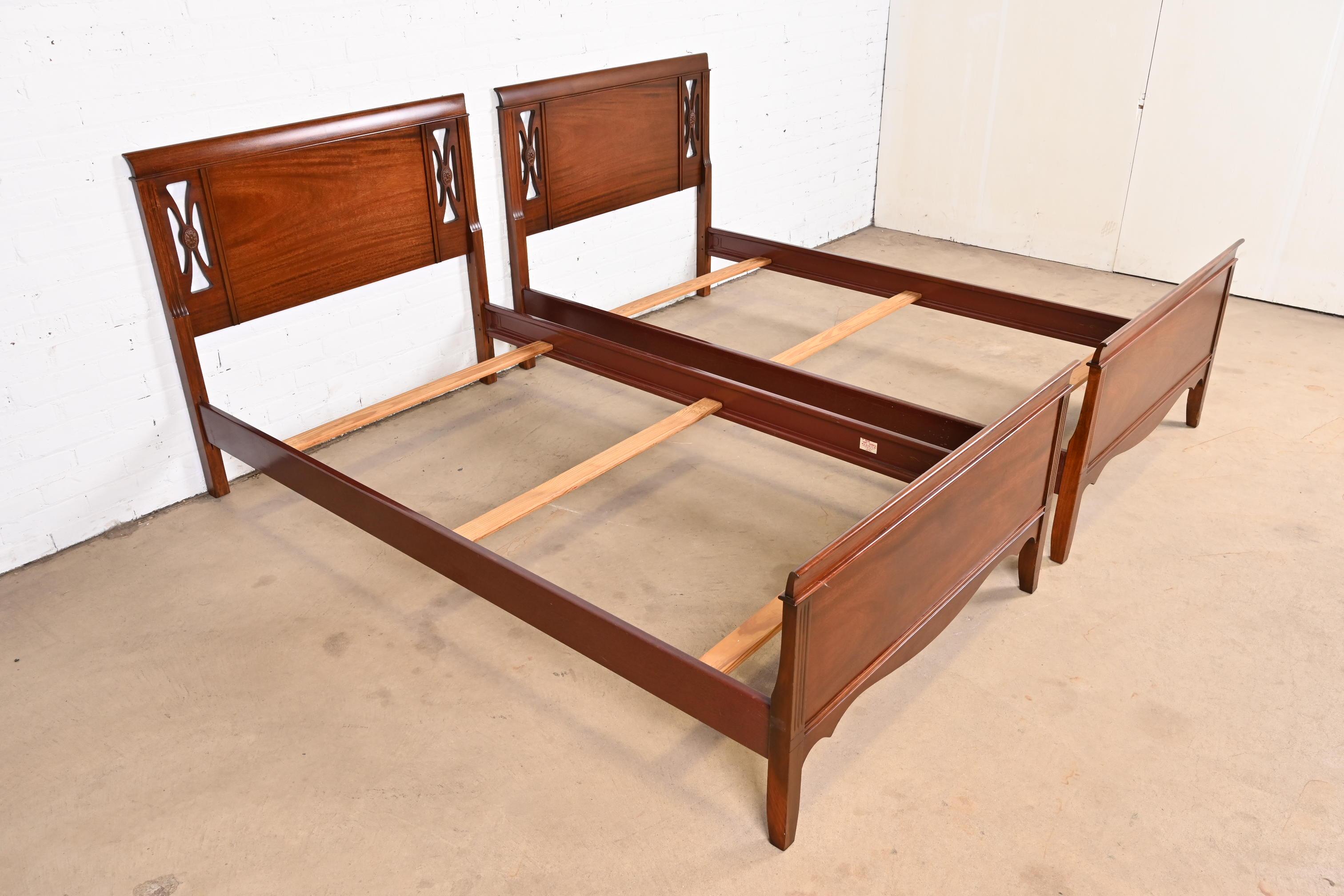 20th Century Vintage Federal Carved Mahogany Twin Beds, Pair