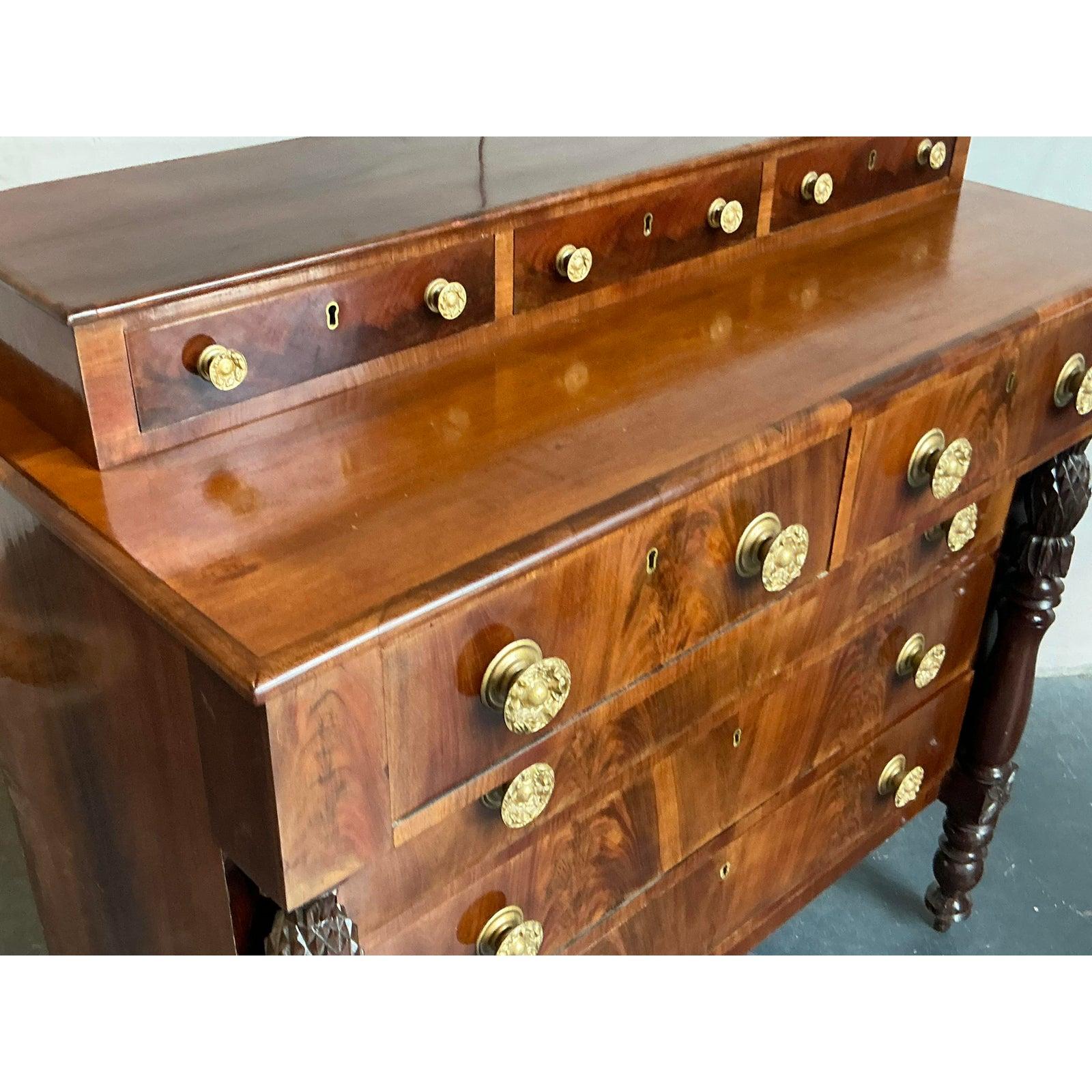 Vintage Federal Flame Mahogany Chest of Drawers For Sale 6
