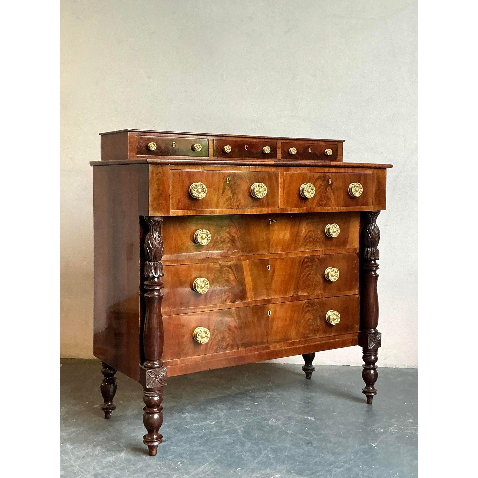 20th Century Vintage Federal Flame Mahogany Chest of Drawers For Sale
