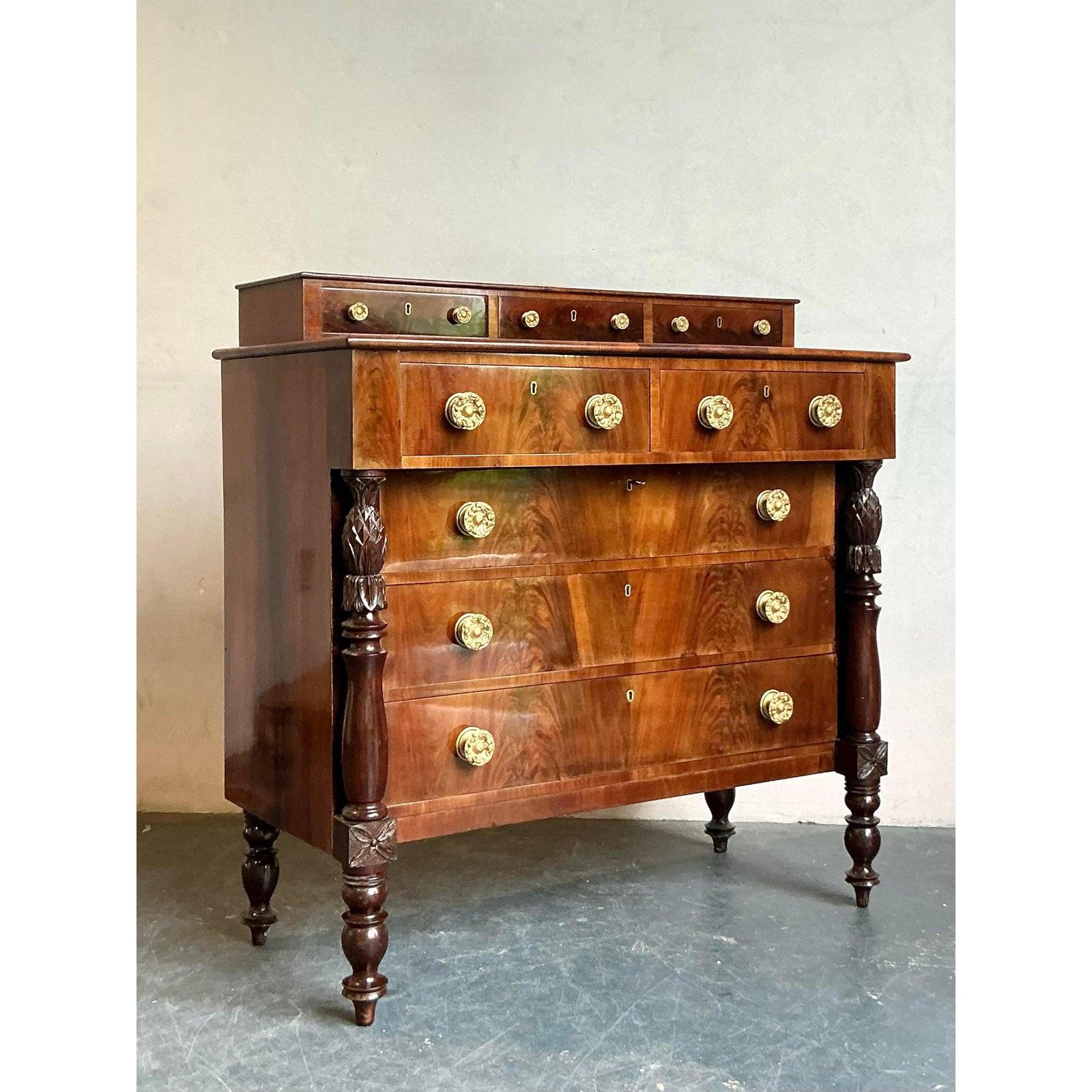 Vintage Federal Flame Mahogany Chest of Drawers For Sale 2
