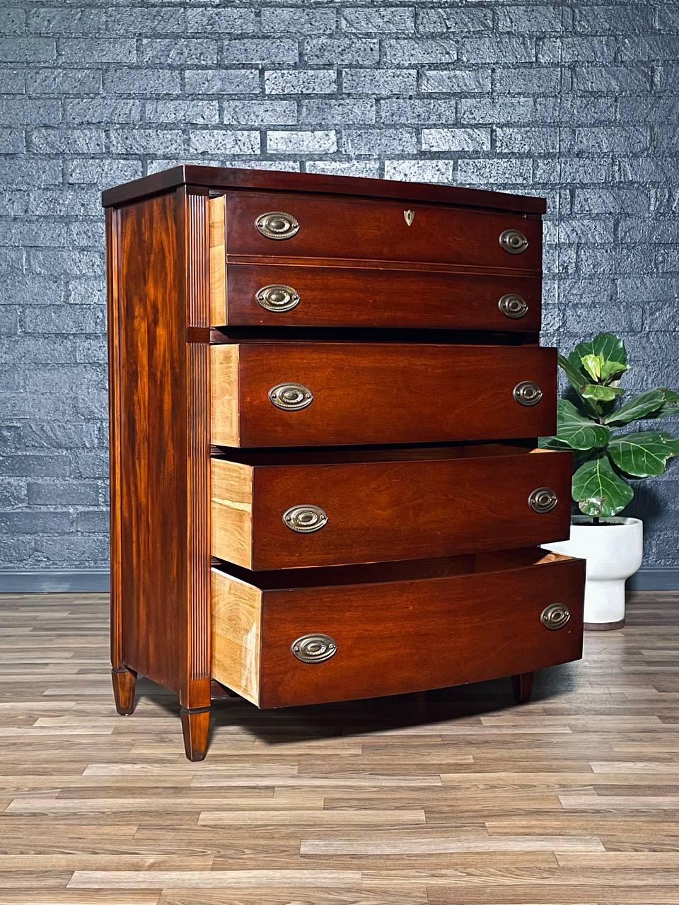 Vintage Federal Revival Mahogany Highboy Dresser w/ Brass Pulls In Good Condition For Sale In Los Angeles, CA