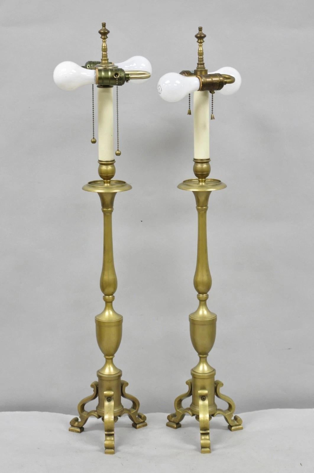 Lampade da tavolo a urna in ottone in stile Feder vintage, Giappone - una coppia in vendita 7