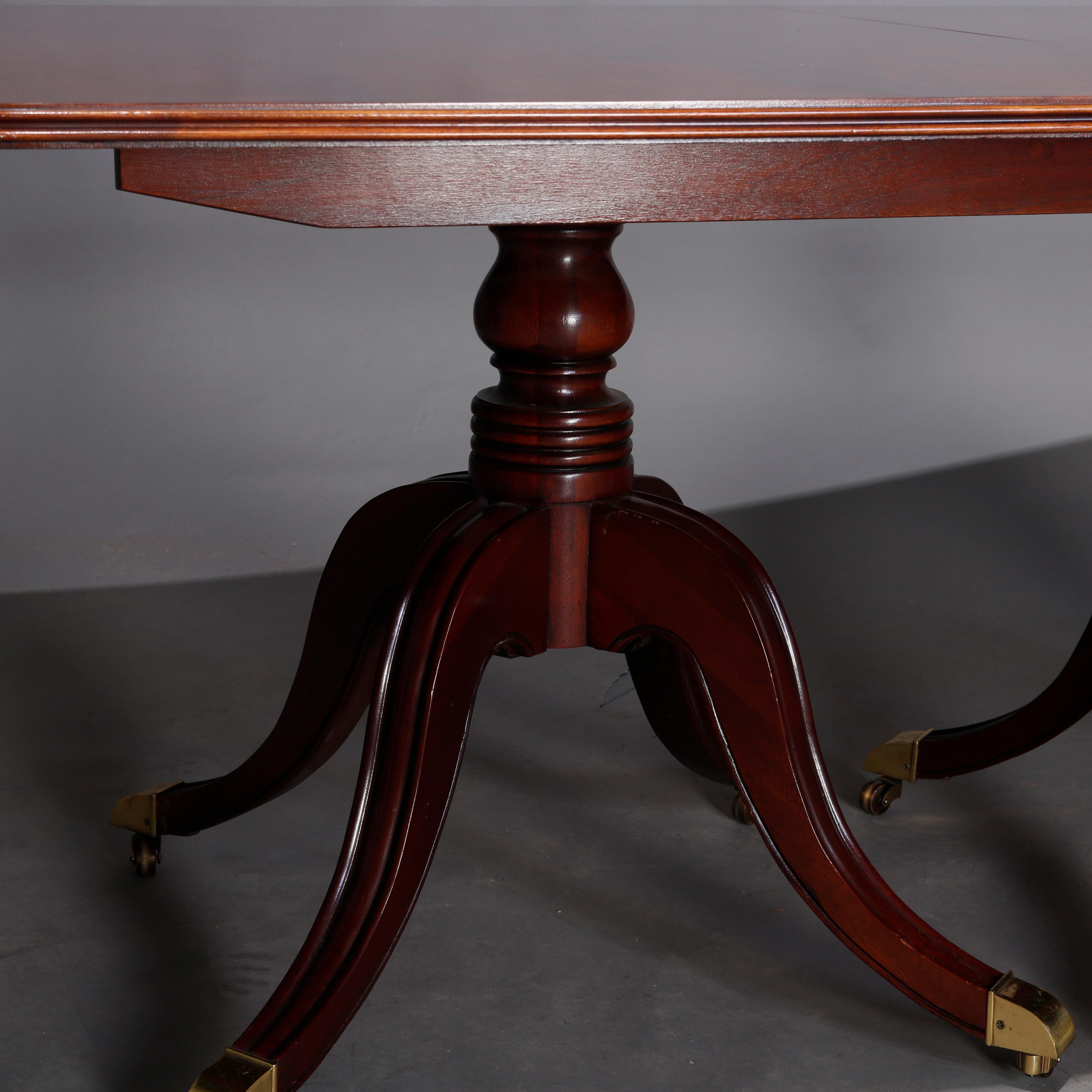 Vintage Federal Style Flame Mahogany Banquet Table, Four Leaves, 20th Century 3