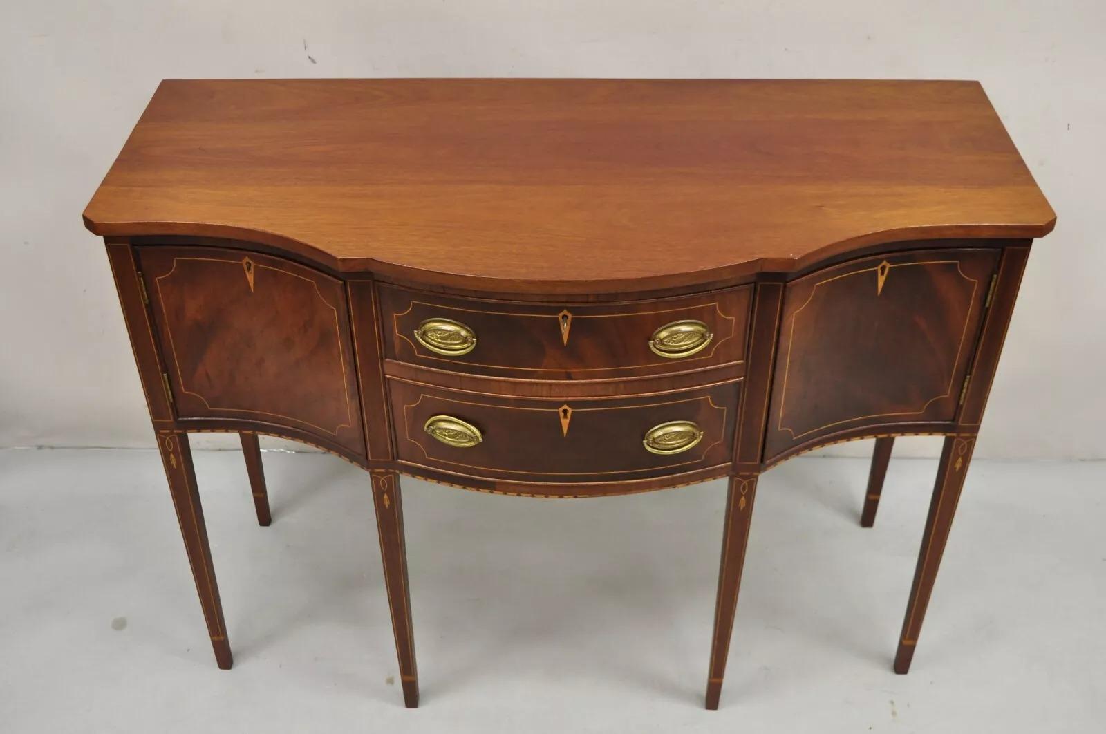 Vintage Federal Style Mahogany Inlaid Serpentine Sideboard Buffet by Copenhaver 7