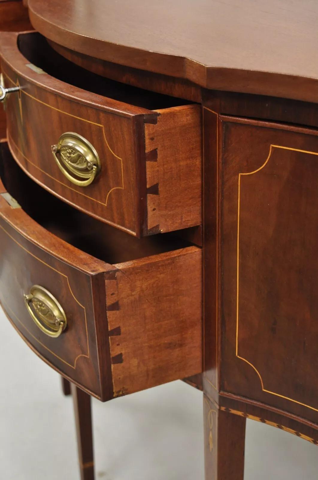 Vintage Federal Style Mahogany Inlaid Serpentine Sideboard Buffet by Copenhaver In Good Condition In Philadelphia, PA