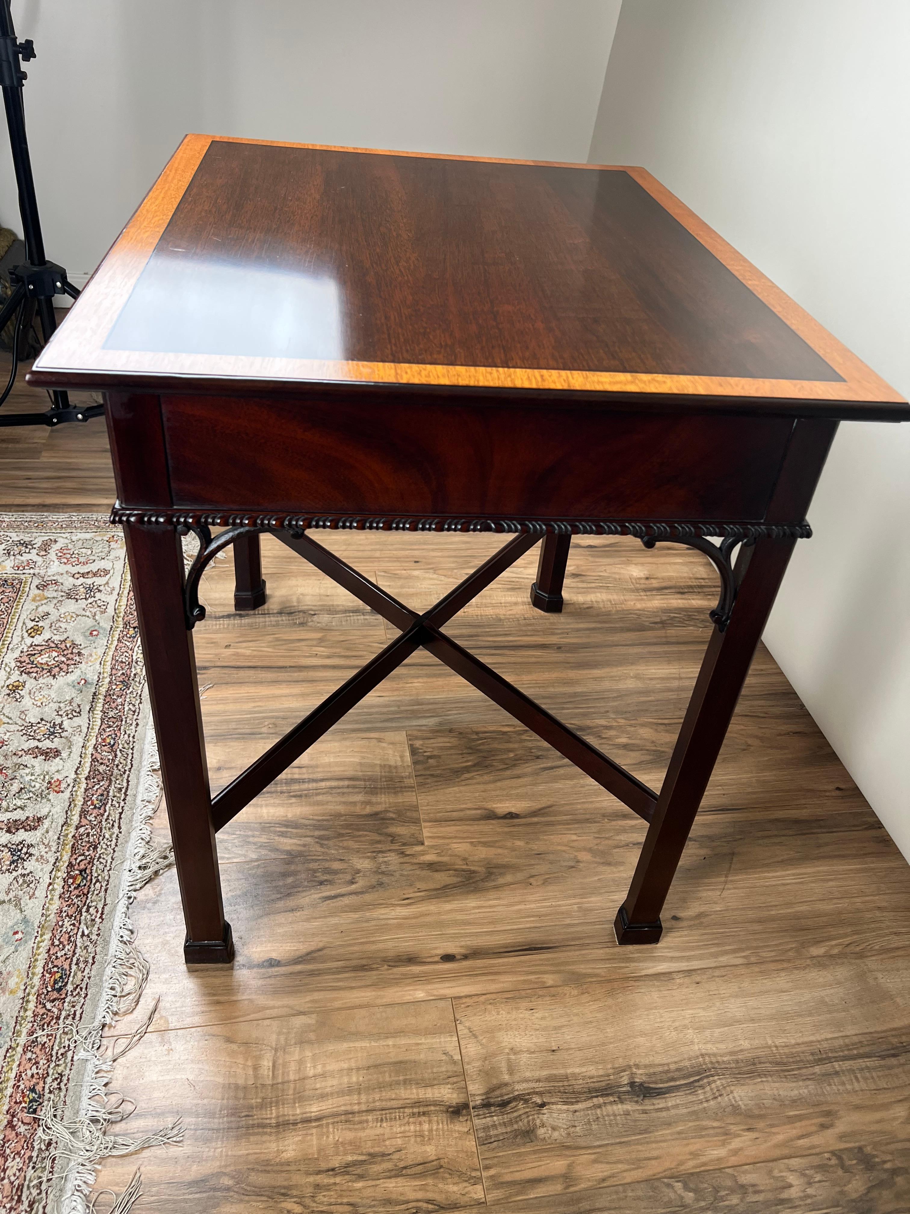 Fédéral Vintage Federal Style X Stretcher One Drawer End Table by Stickley en vente