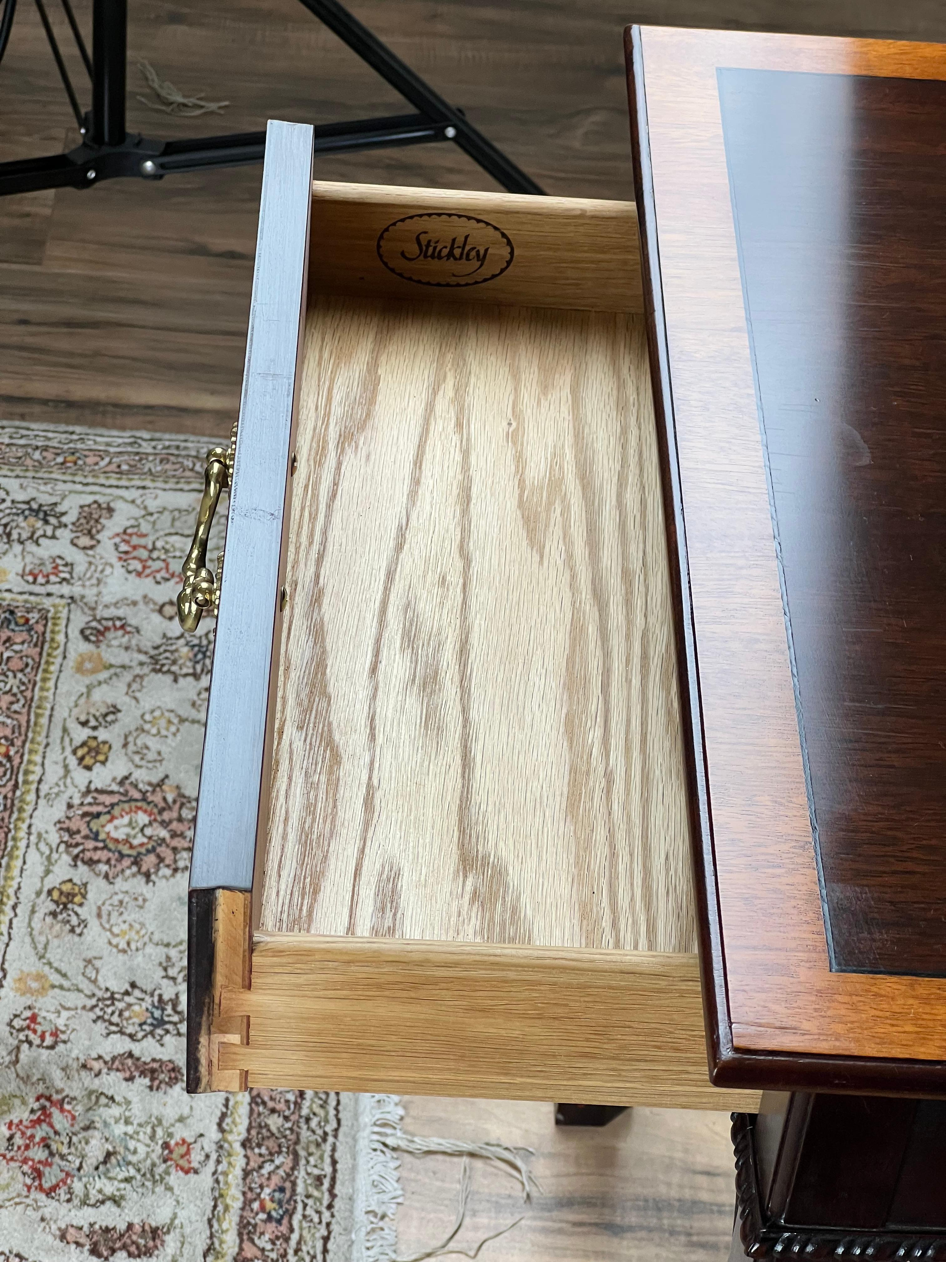 Vintage Federal Style X Stretcher One Drawer End Table by Stickley en vente 1