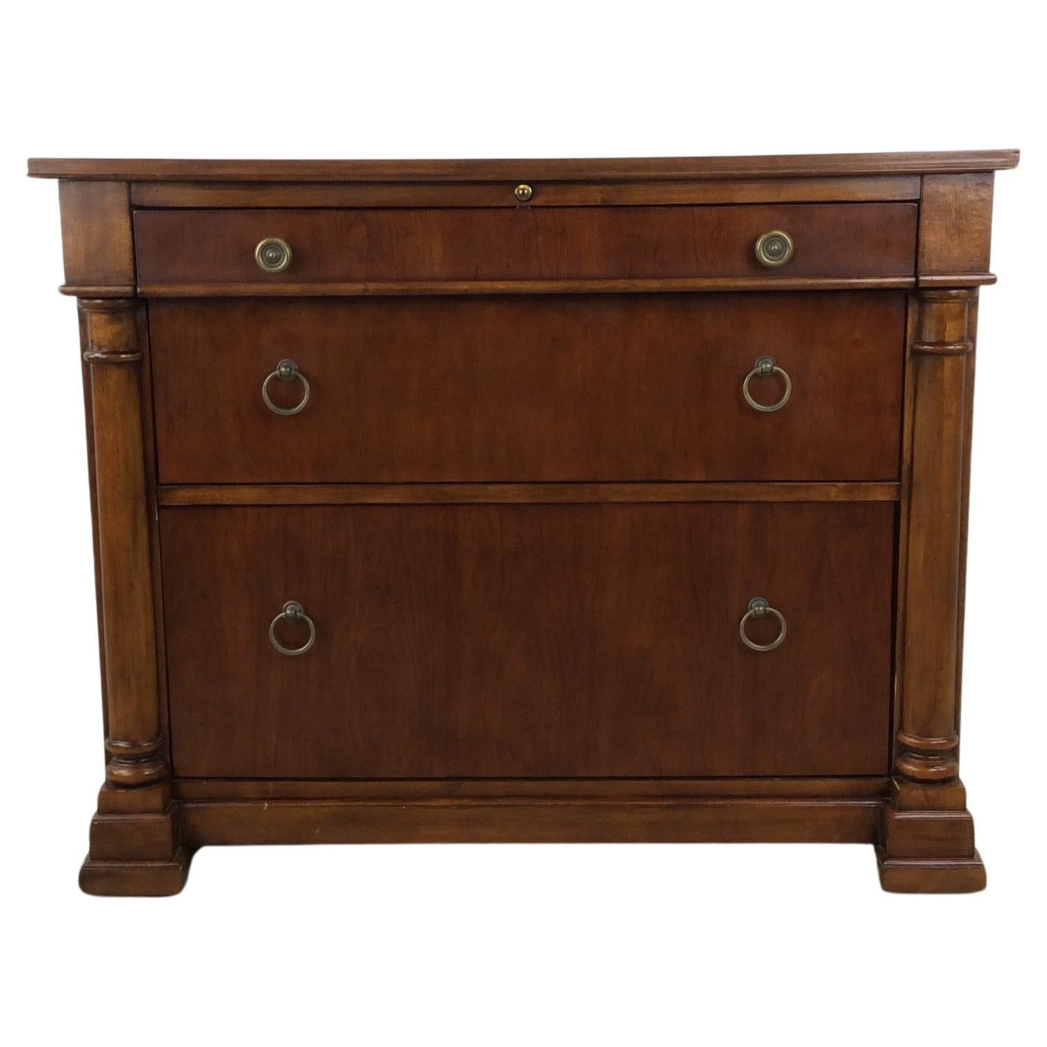 Vintage Federalist Style Chest of Drawers For Sale