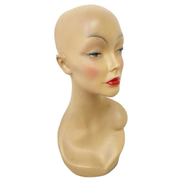 COVERED MANNEQUIN FEMME AVEC BUSTE EN TOILE COVERED MANNEQUIN FEMME AVEC BUSTE EN TOILE