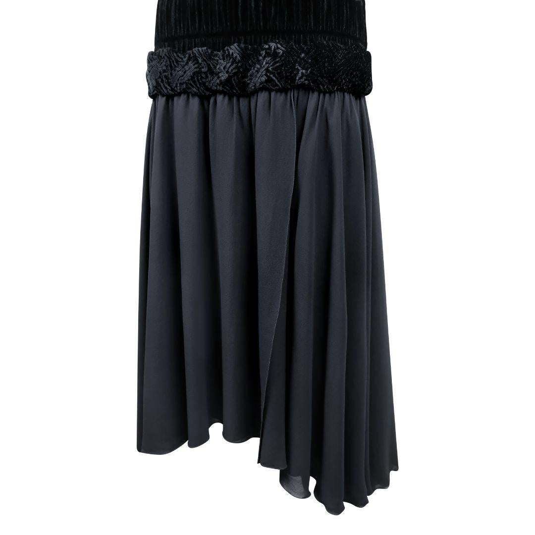 Vintage Fendi 1970 Karl Lagerfeld Era Vestito in velluto con calze a forma di fiocco 1