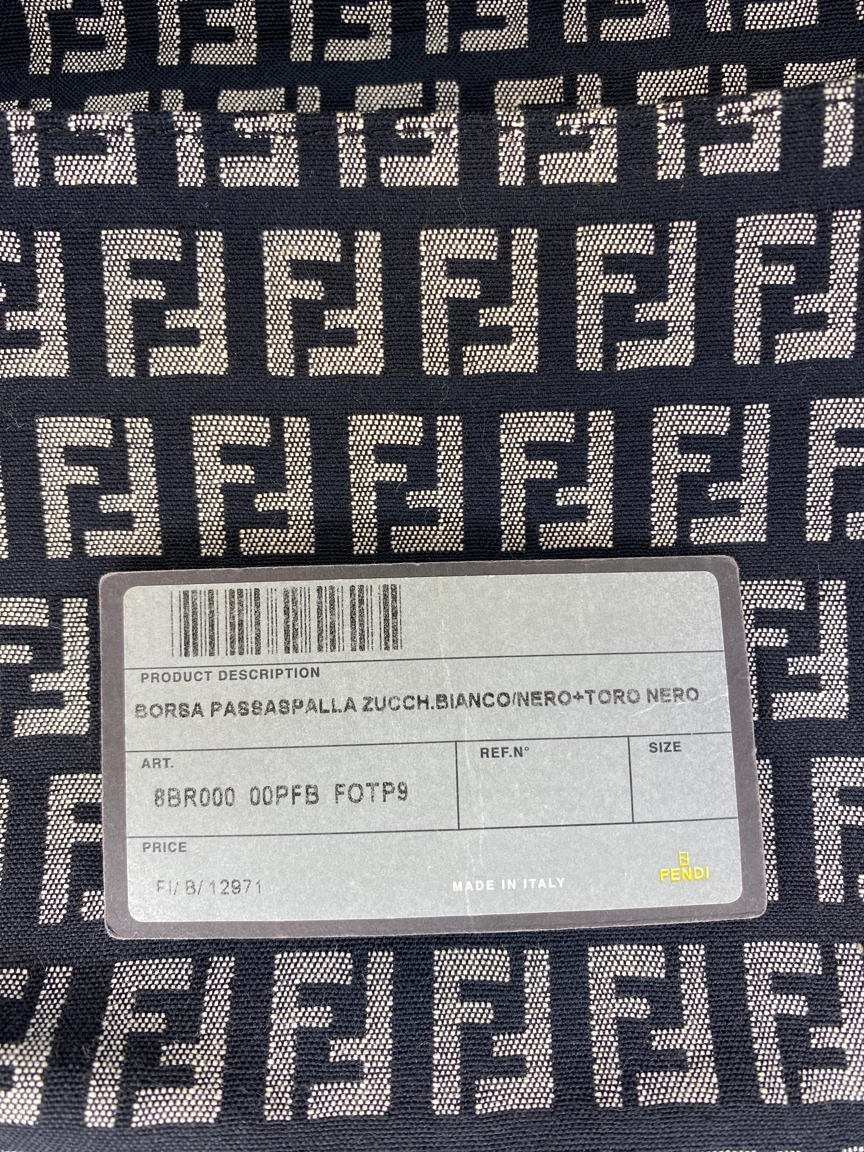 Vintage Fendi black Passaspalla Zuccha fabric baguette bag en vente 6