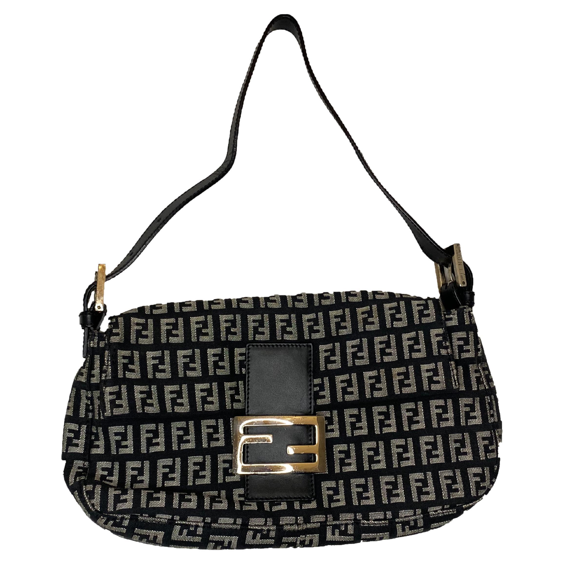 Vintage Fendi black Passaspalla Zuccha fabric baguette bag en vente