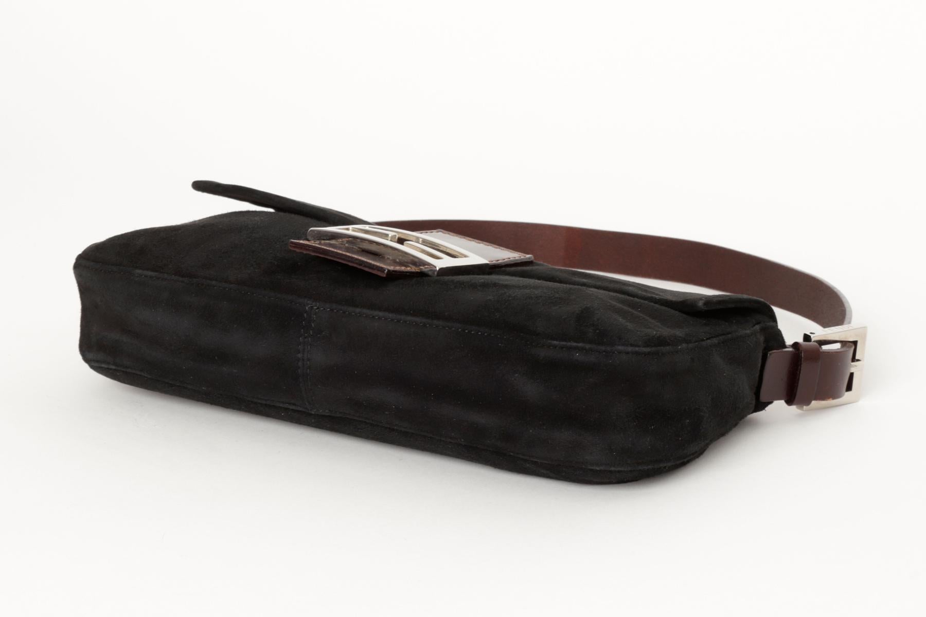 Vintage Fendi Black Suede Baguette Bag w/ Brown Leather Strap Silver Hardware im Angebot 3
